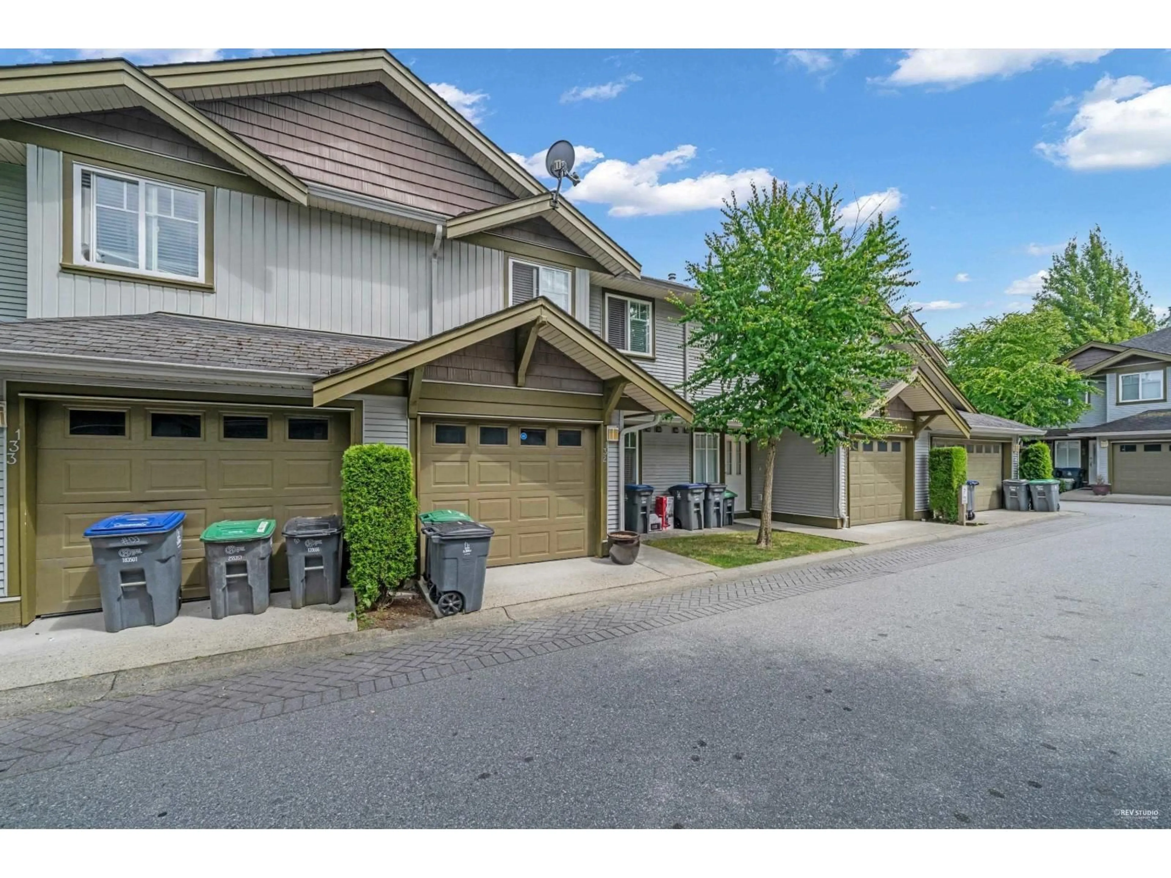 A pic from outside/outdoor area/front of a property/back of a property/a pic from drone, street for 132 - 12040 68 AVENUE, Surrey British Columbia V3W1P5