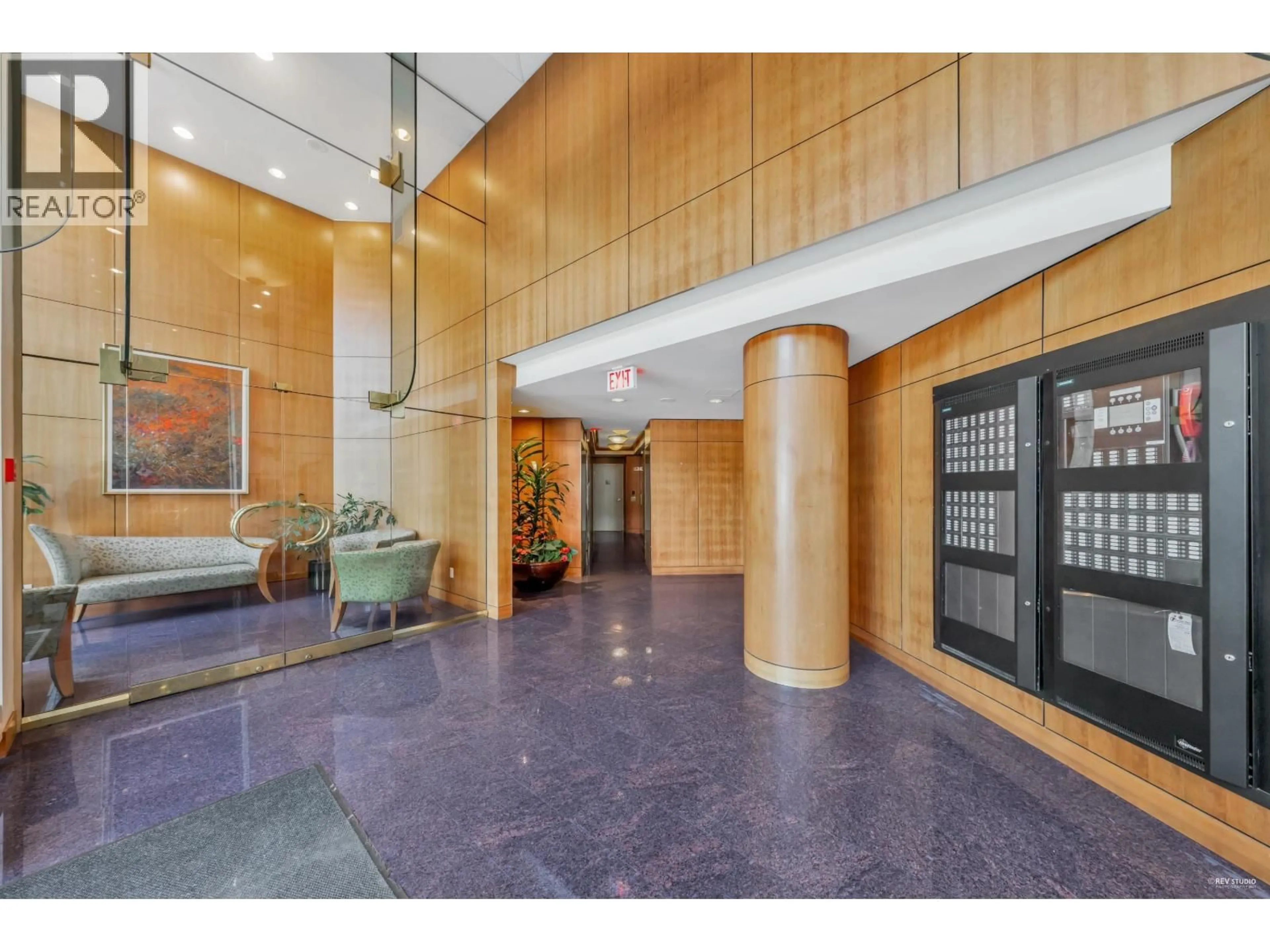 Indoor foyer for 507 - 388 DRAKE STREET, Vancouver British Columbia V6B6A8
