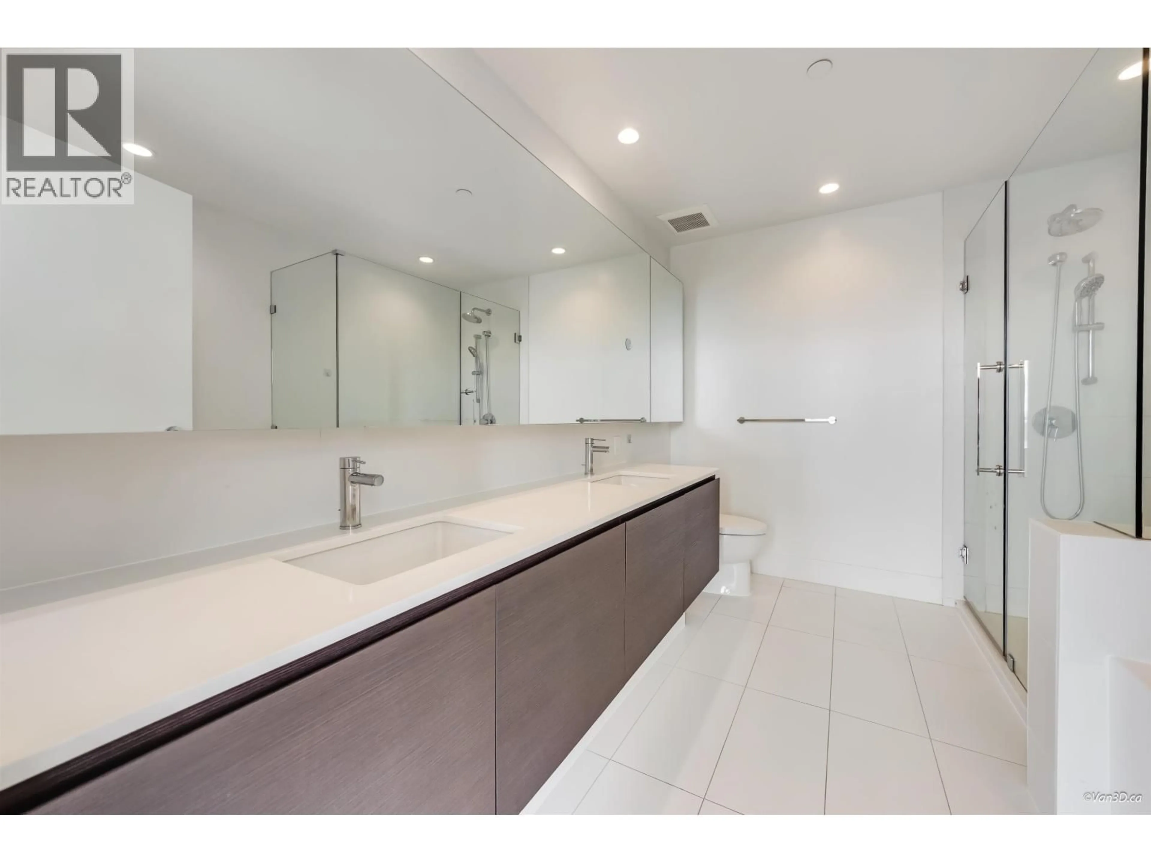 Contemporary bathroom, ceramic/tile floor for 1501 - 5508 HOLLYBRIDGE WAY, Richmond British Columbia V7C0C7
