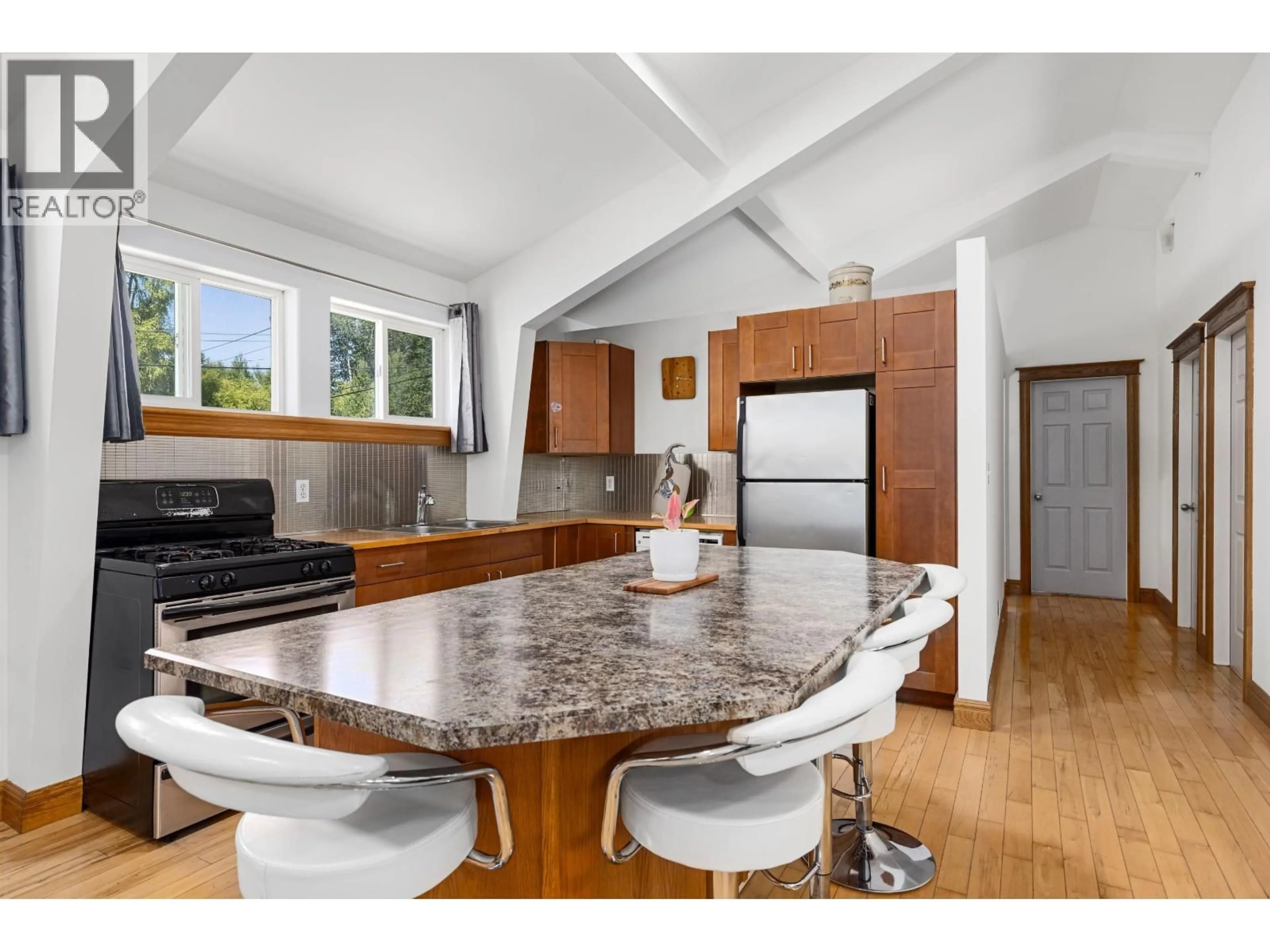 Open concept kitchen, unknown for 7596 TAYLOR ROAD, Pemberton British Columbia V0N2L0