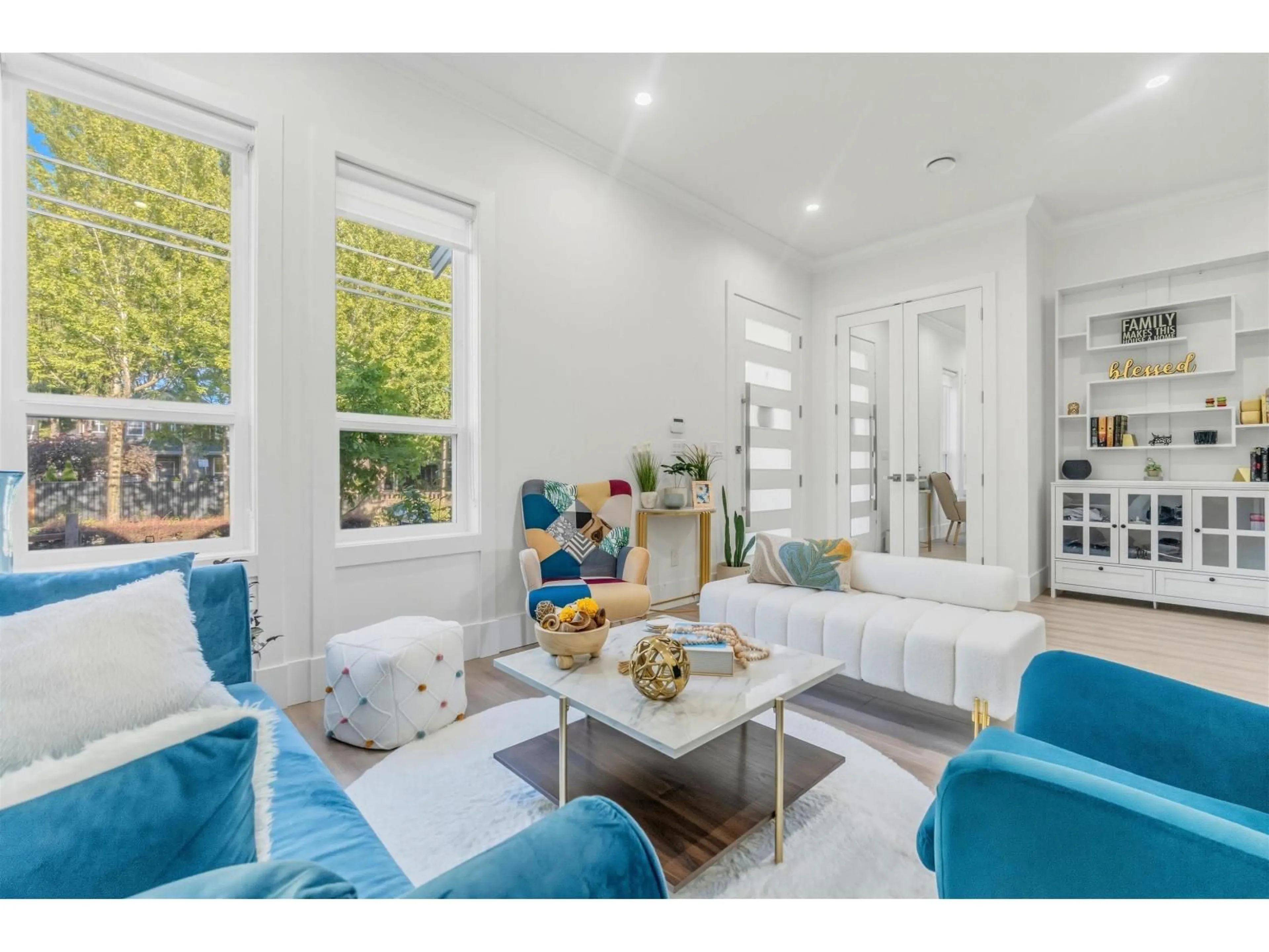 Living room with furniture, unknown for 5961 128 STREET, Surrey British Columbia V3X1T4