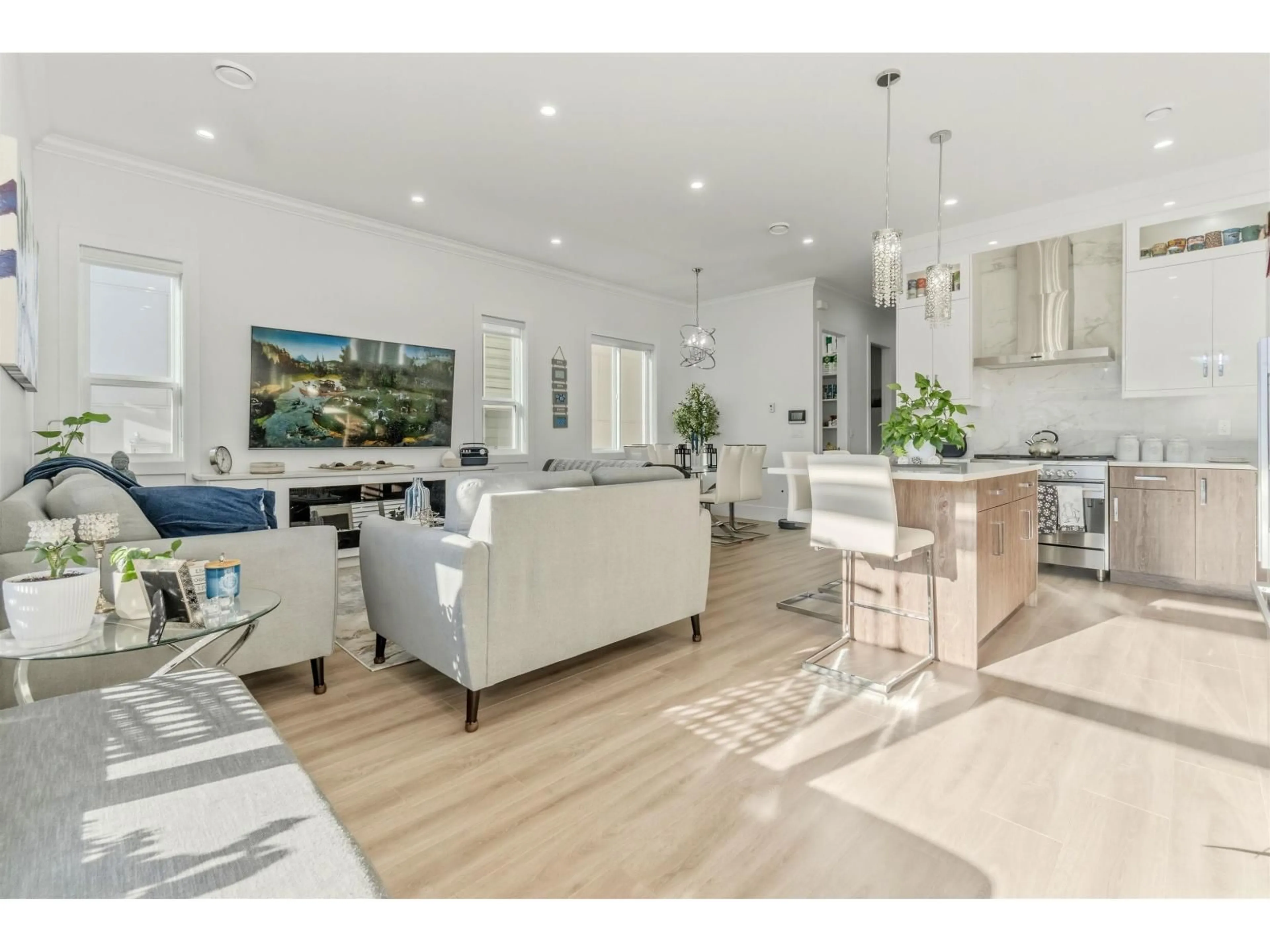 Open concept kitchen, unknown for 5961 128 STREET, Surrey British Columbia V3X1T4
