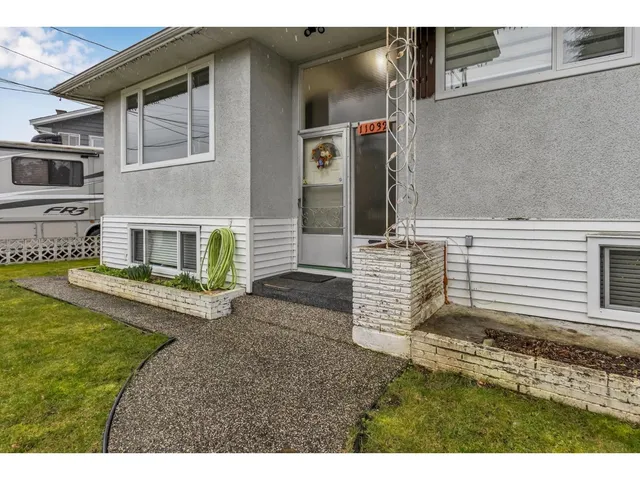 11032 86A AVENUE, Delta 4