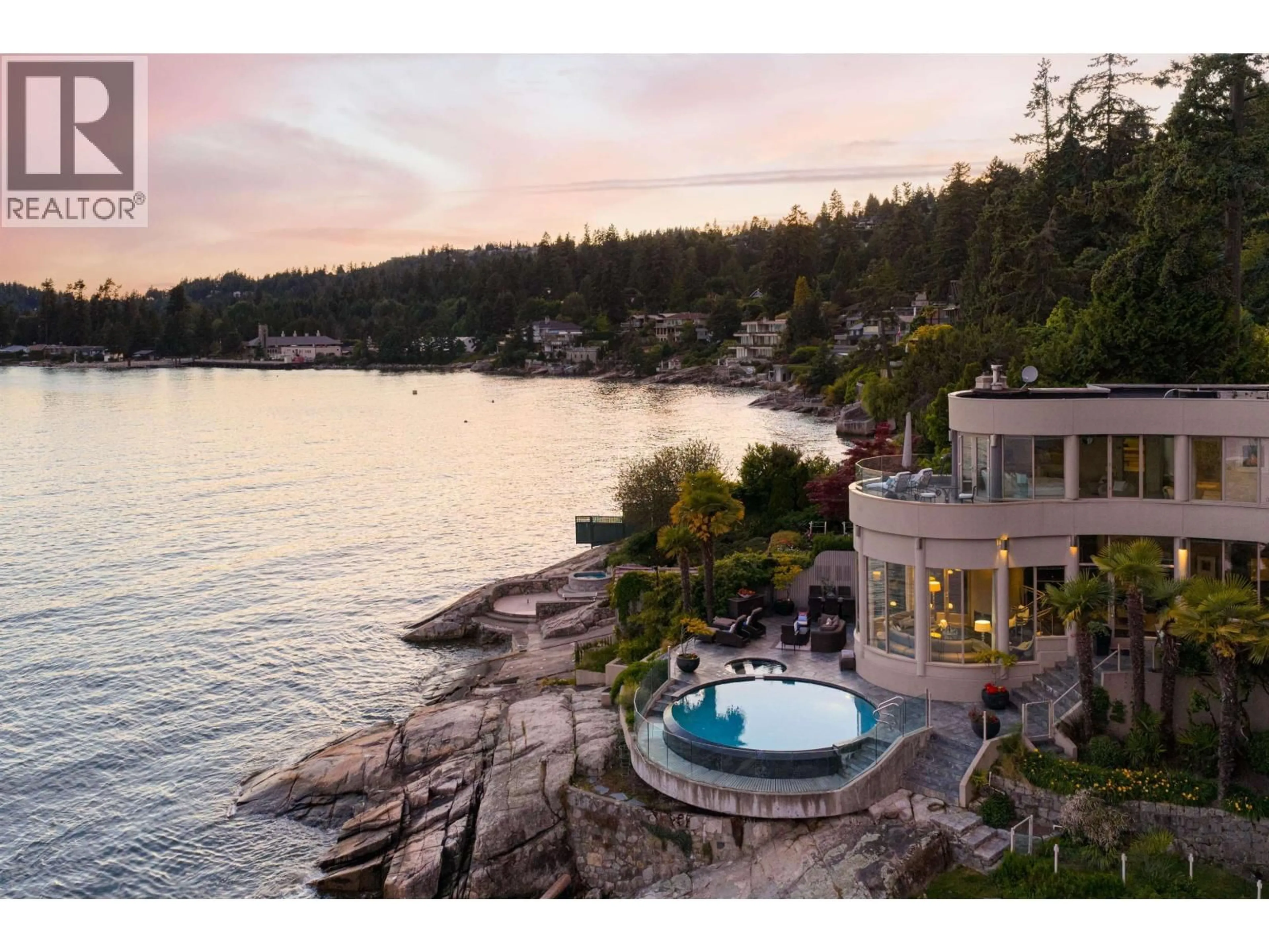 Patio, water/lake/river/ocean view for 3912 MARINE DRIVE, West Vancouver British Columbia V7V1N4