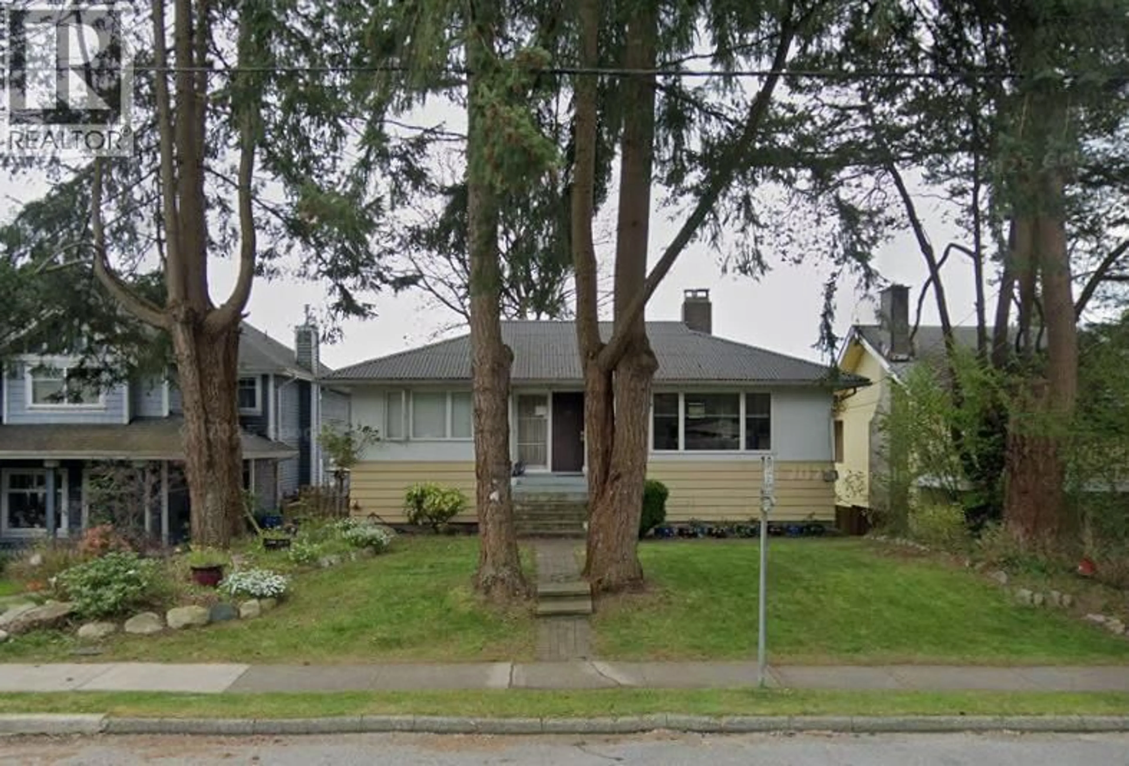 Unknown for 313 13TH STREET, North Vancouver British Columbia V7L2L8