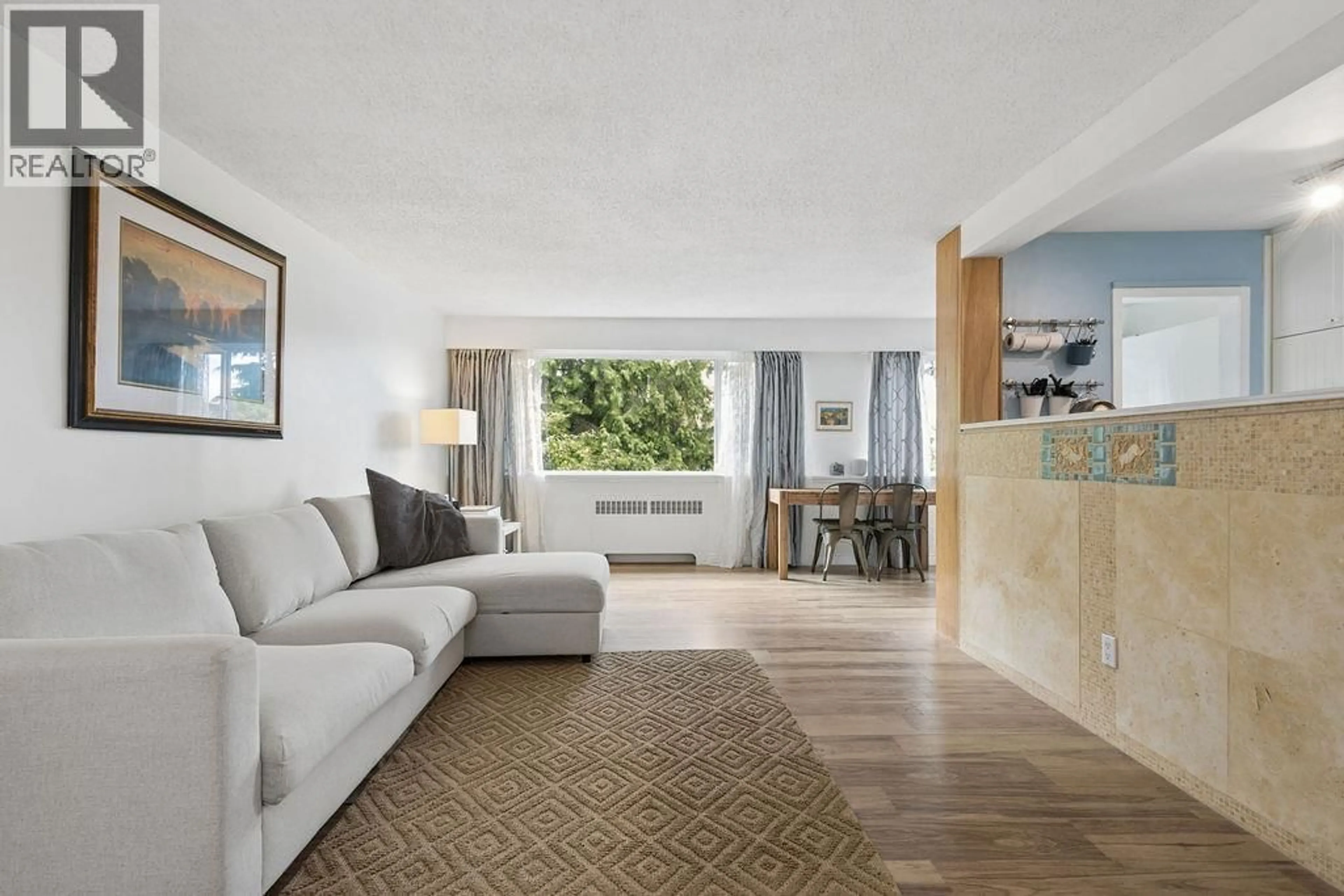 Living room with furniture, unknown for 207 - 2494 CORNWALL AVENUE, Vancouver British Columbia V6K1B8