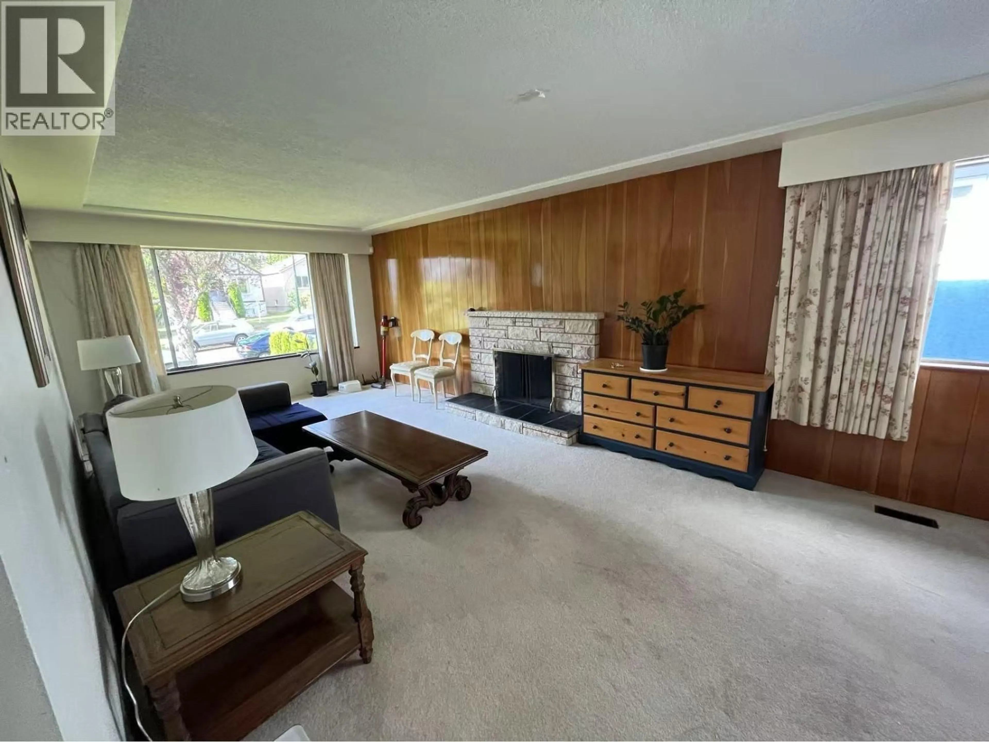 A pic of a room for 2887 24TH AVENUE, Vancouver British Columbia V6L1R3