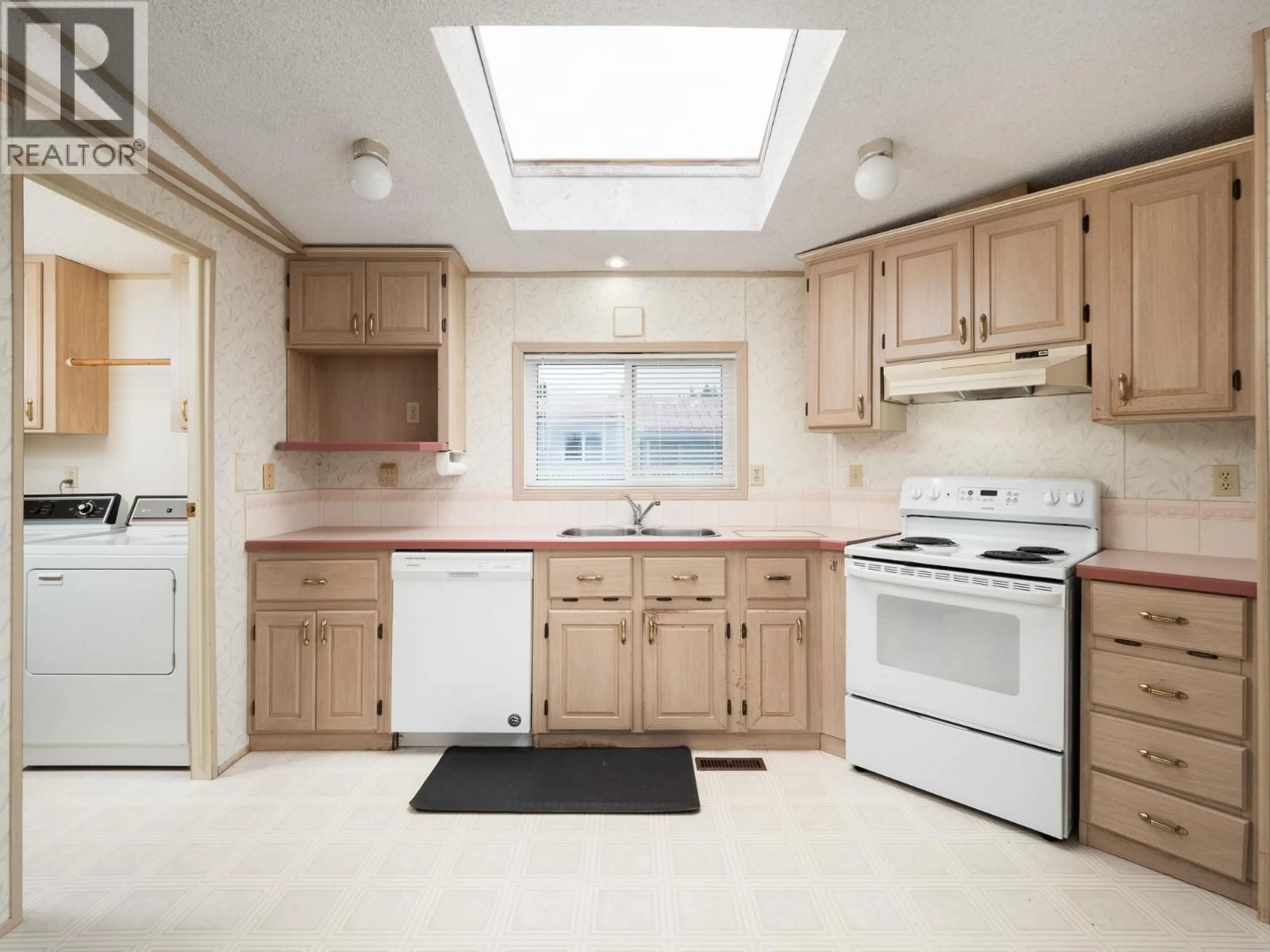 Standard kitchen, ceramic/tile floor for 35 - 7817 HIGHWAY 97, Prince George British Columbia V2N6P6