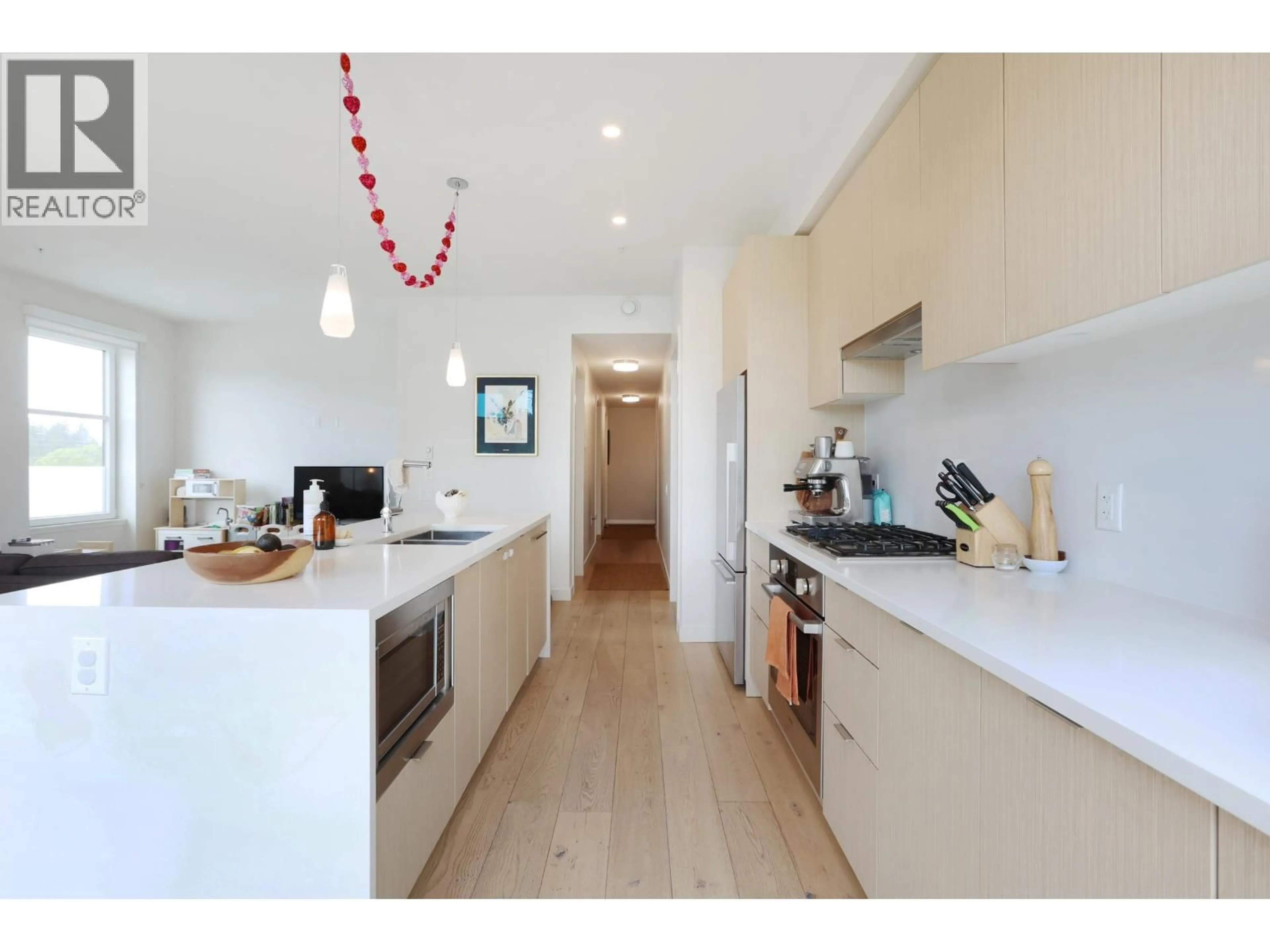 Unknown for 401 - 108 35 AVENUE, Vancouver British Columbia V5W1A6