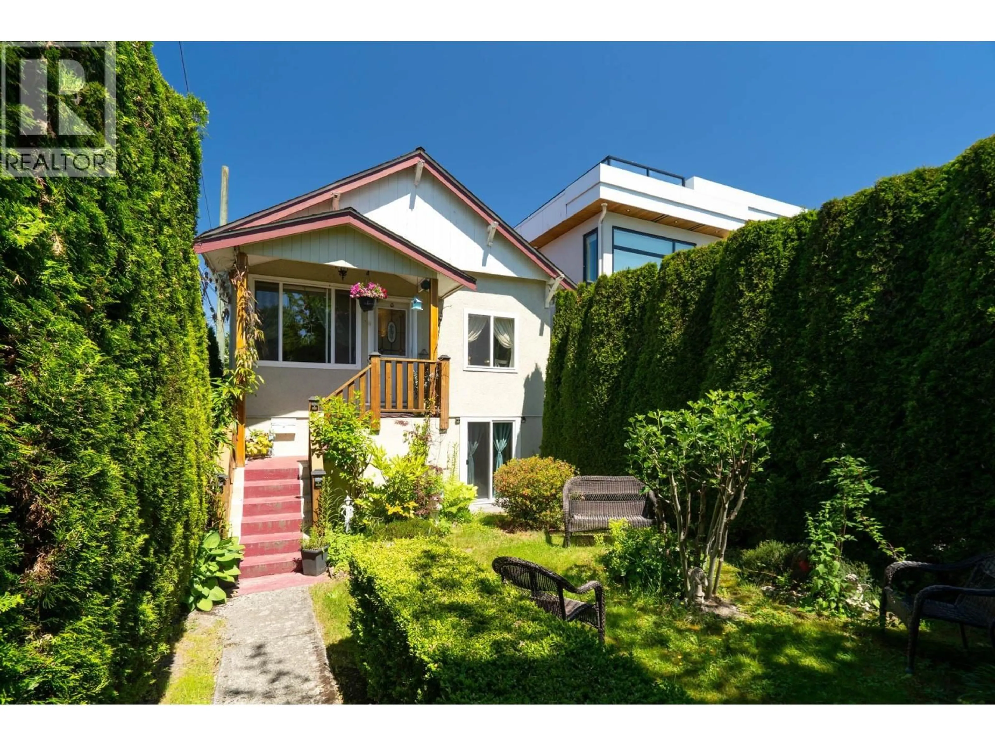 Unknown for 219 38TH AVENUE, Vancouver British Columbia V5W1H3