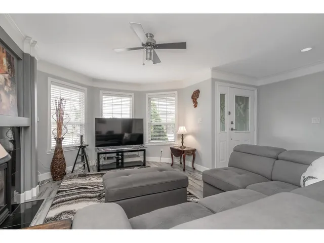 5821 188 STREET, Surrey 3