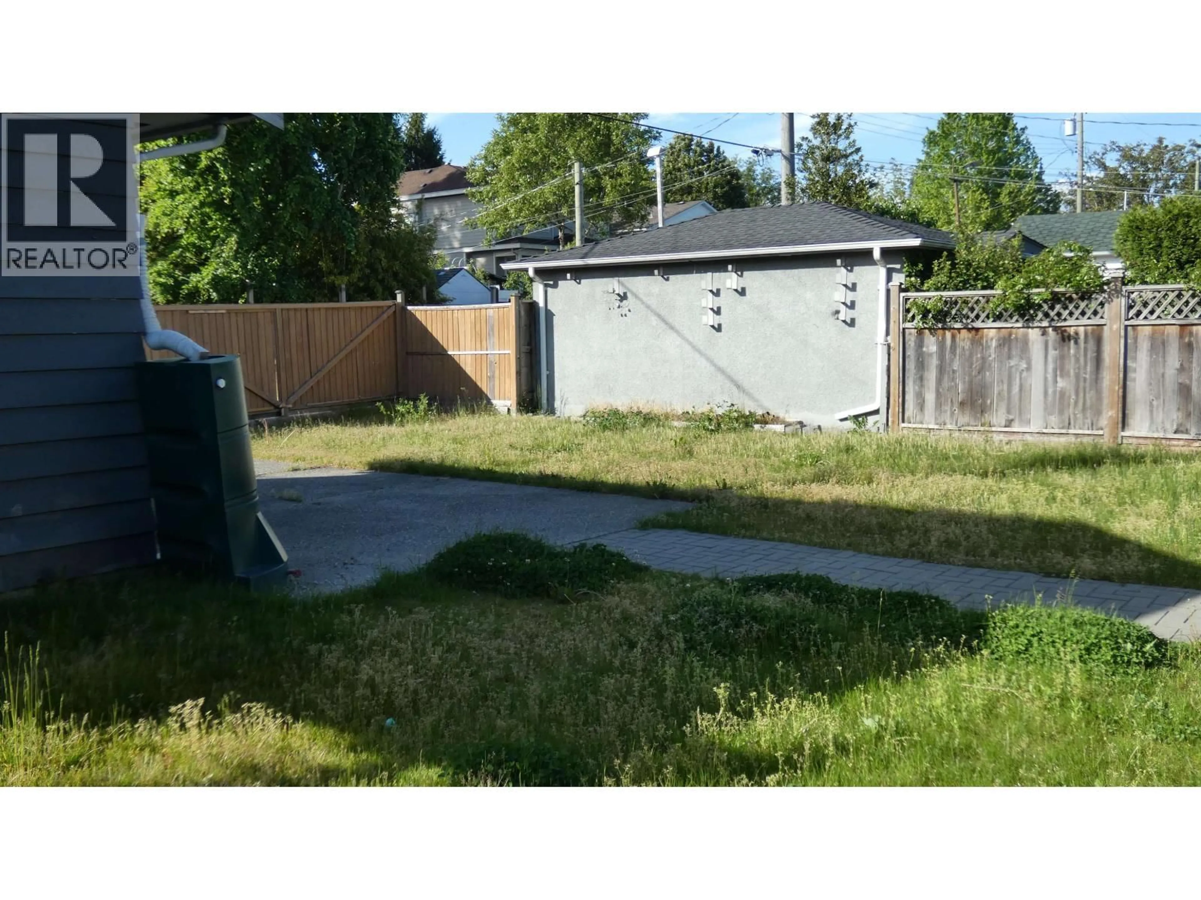 Shed for 8391 11TH AVENUE, Burnaby British Columbia V3N2P5