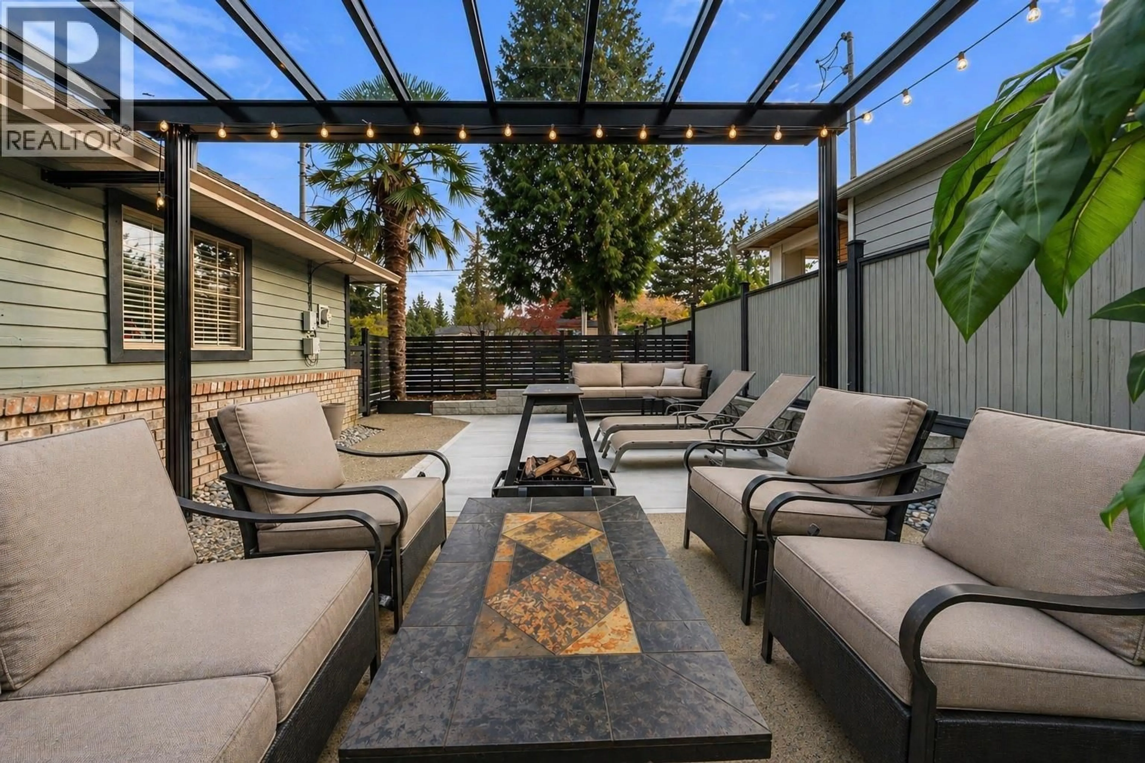 Patio, street for 1216 PLATEAU DRIVE, North Vancouver British Columbia V7P2J4