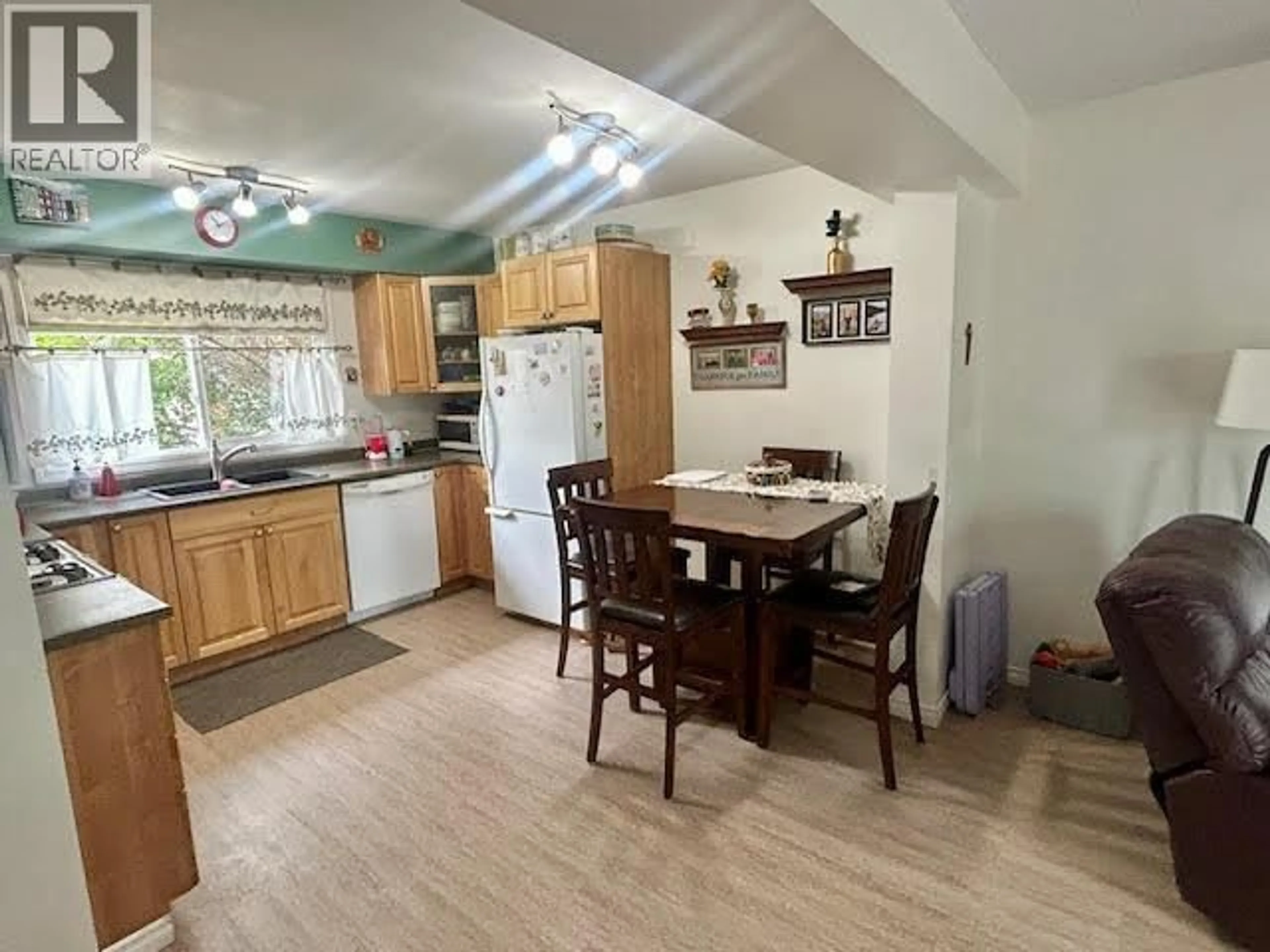 Unknown for 7 - 5320 MOUNTAINVIEW DRIVE, Fort Nelson British Columbia V0C1R0