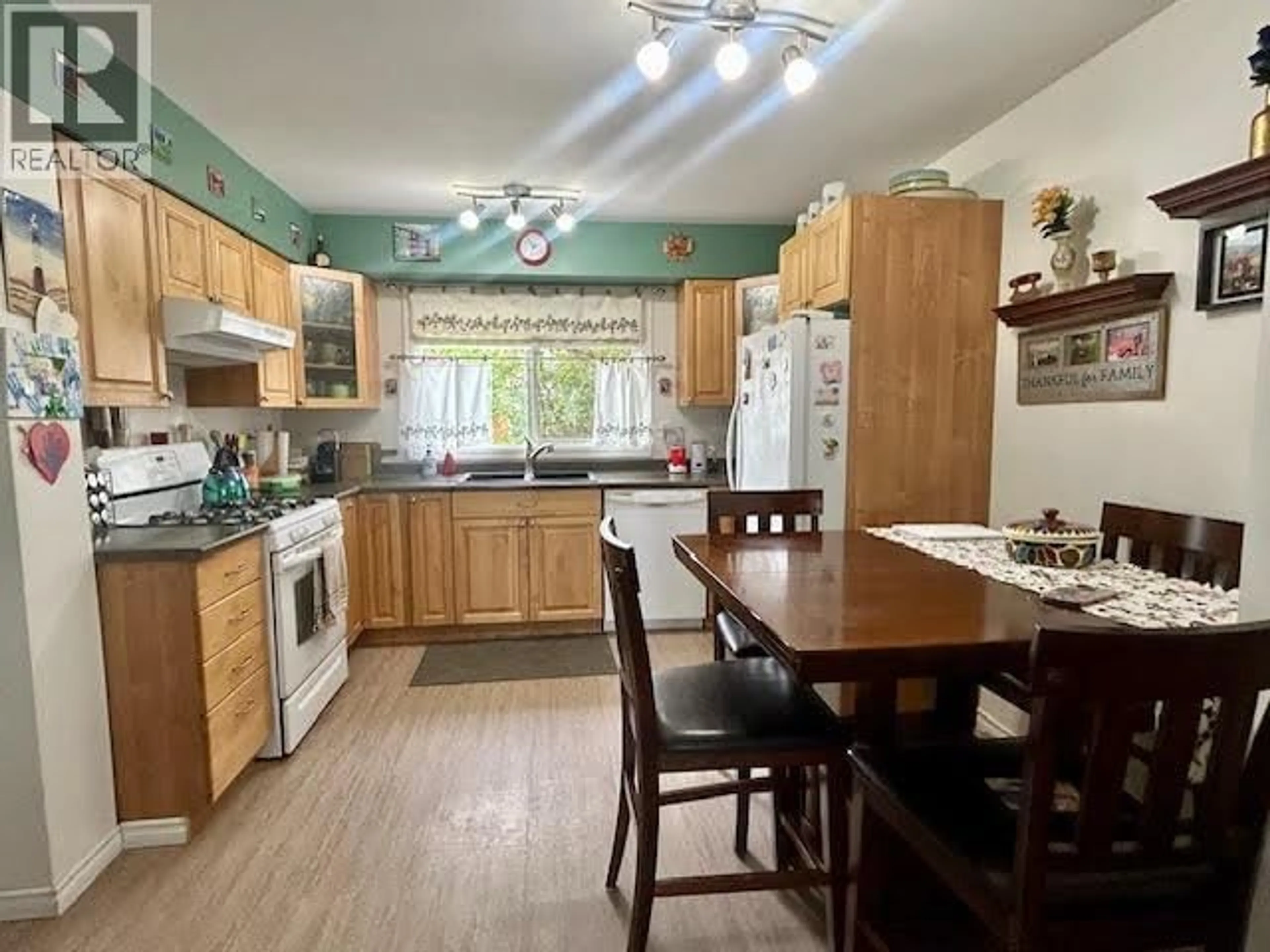 Unknown for 7 - 5320 MOUNTAINVIEW DRIVE, Fort Nelson British Columbia V0C1R0