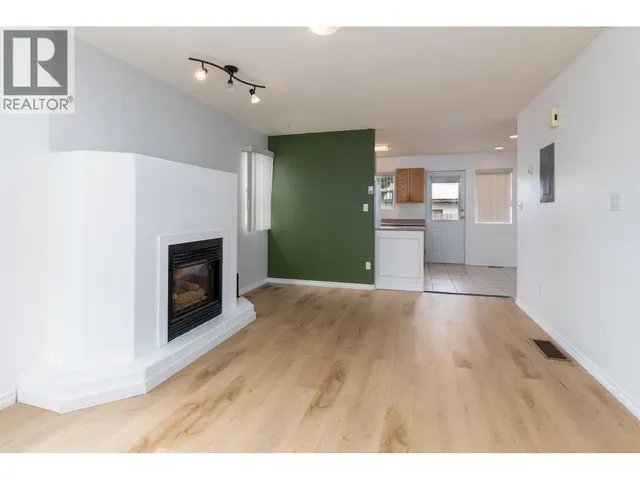 101 - 4822 LAZELLE AVENUE, Terrace 3