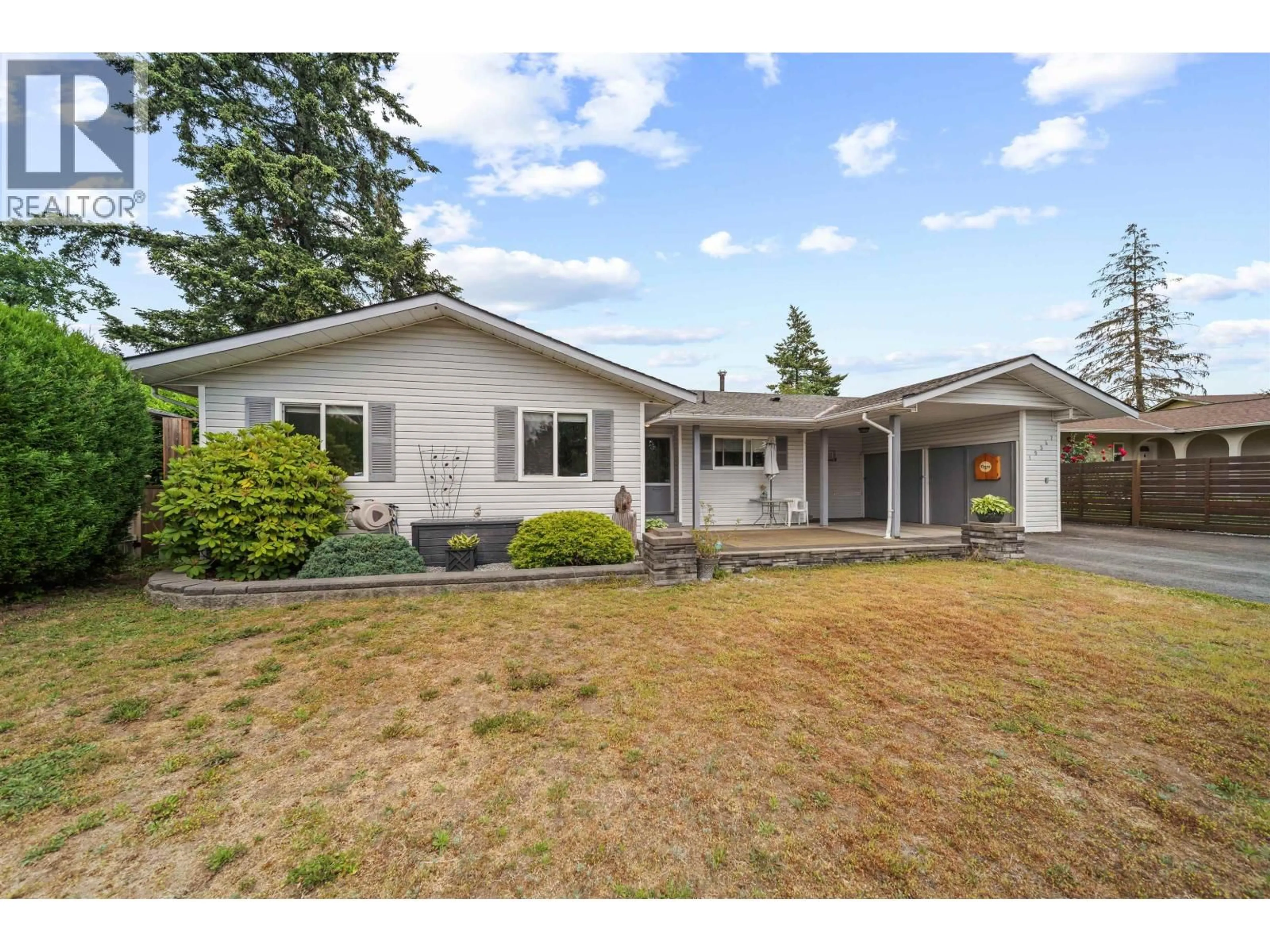 Home with vinyl exterior material, street for 19347 117B AVENUE, Pitt Meadows British Columbia V3Y1C4
