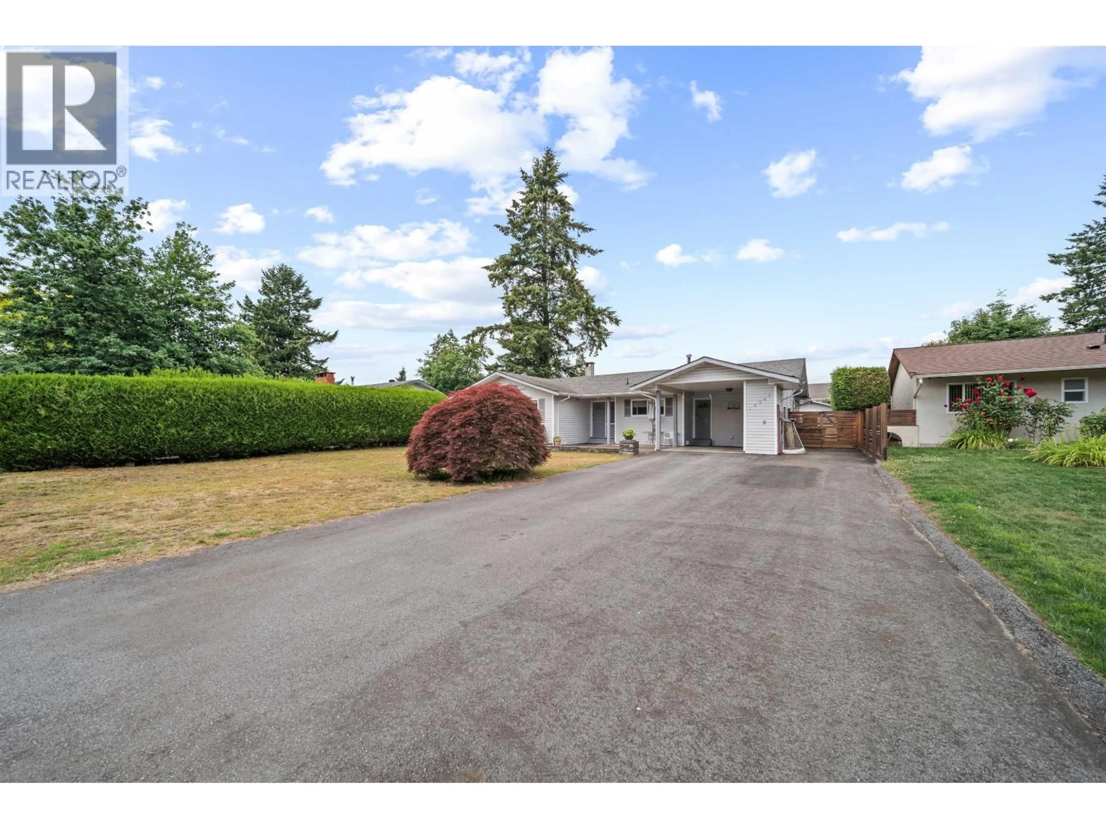 A pic from outside/outdoor area/front of a property/back of a property/a pic from drone, street for 19347 117B AVENUE, Pitt Meadows British Columbia V3Y1C4