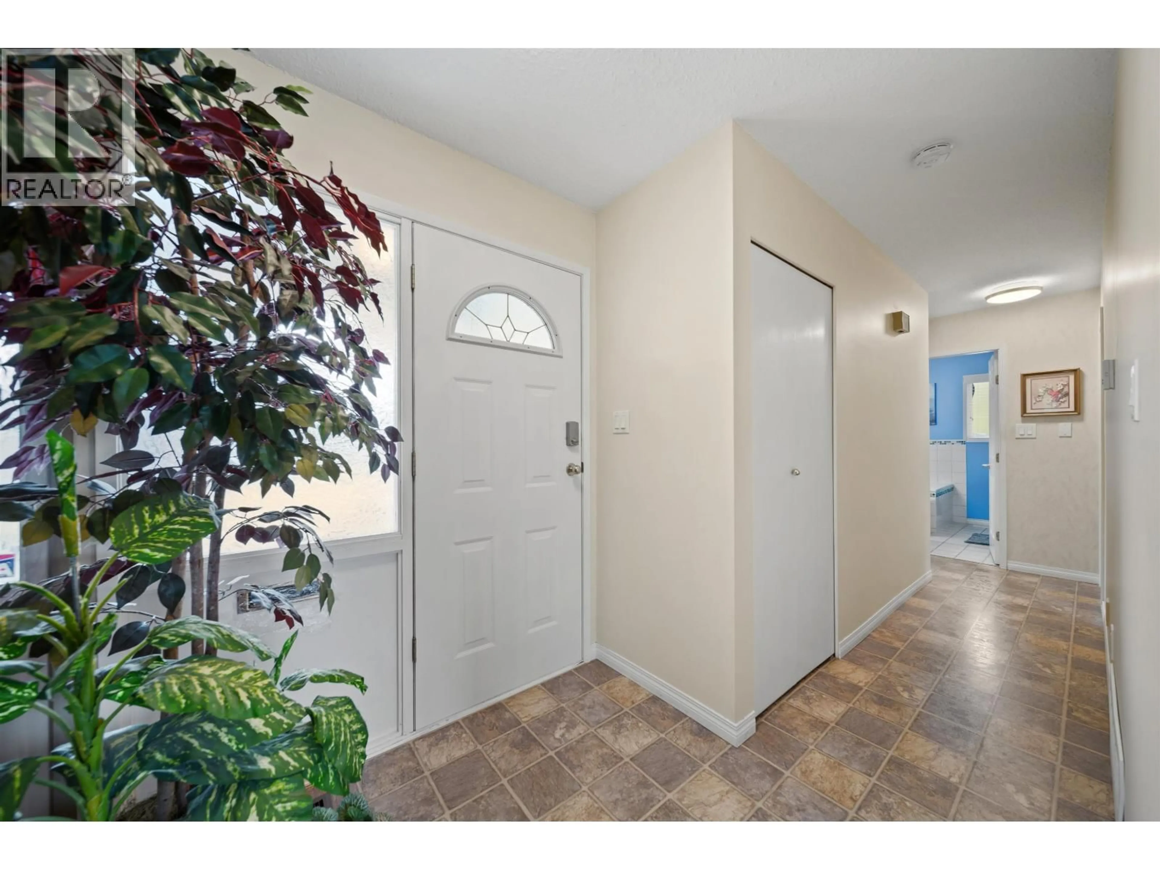 Indoor entryway for 19347 117B AVENUE, Pitt Meadows British Columbia V3Y1C4
