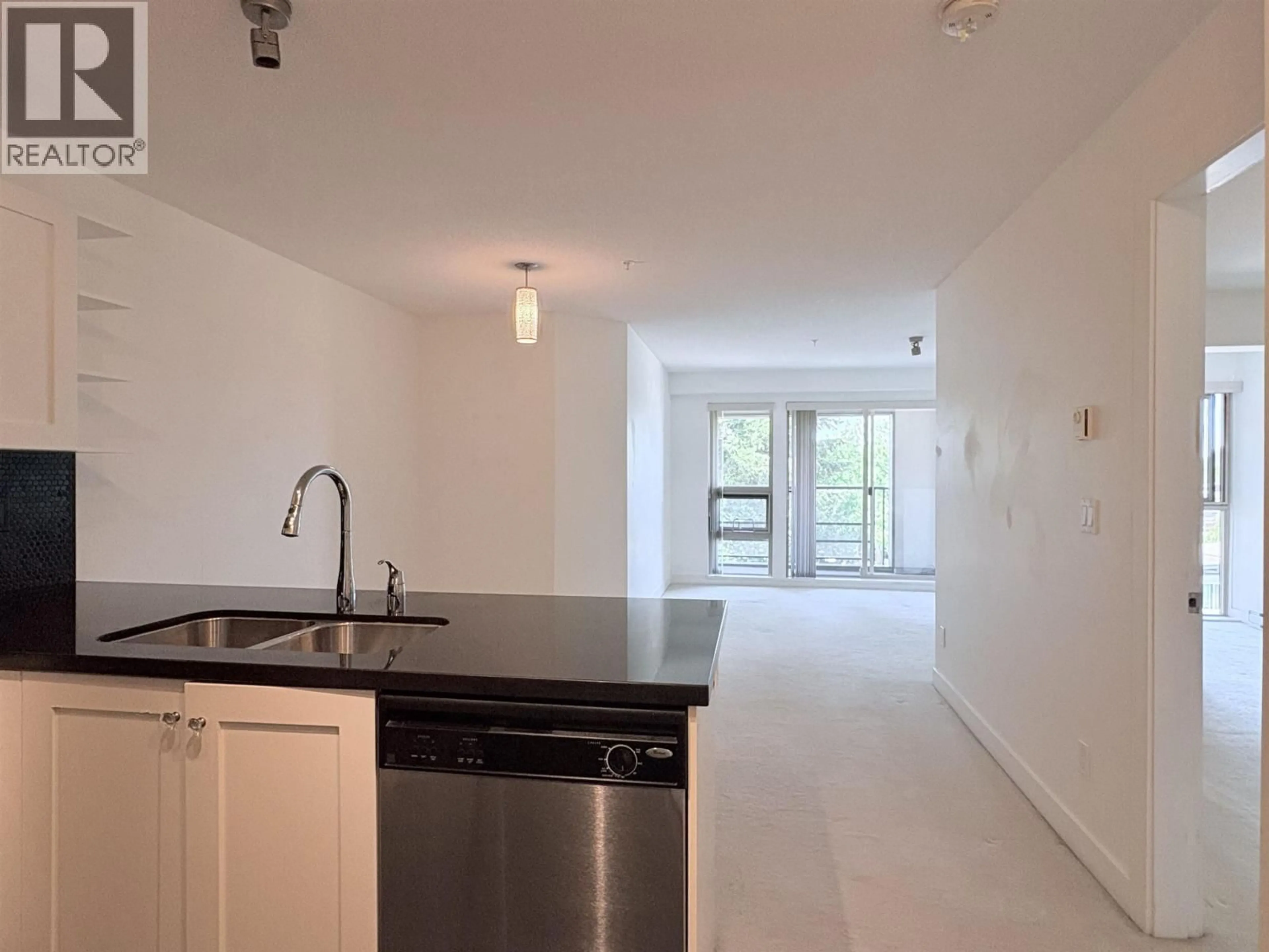 Standard kitchen, unknown for 305 - 4550 FRASER STREET, Vancouver British Columbia V5V4G8