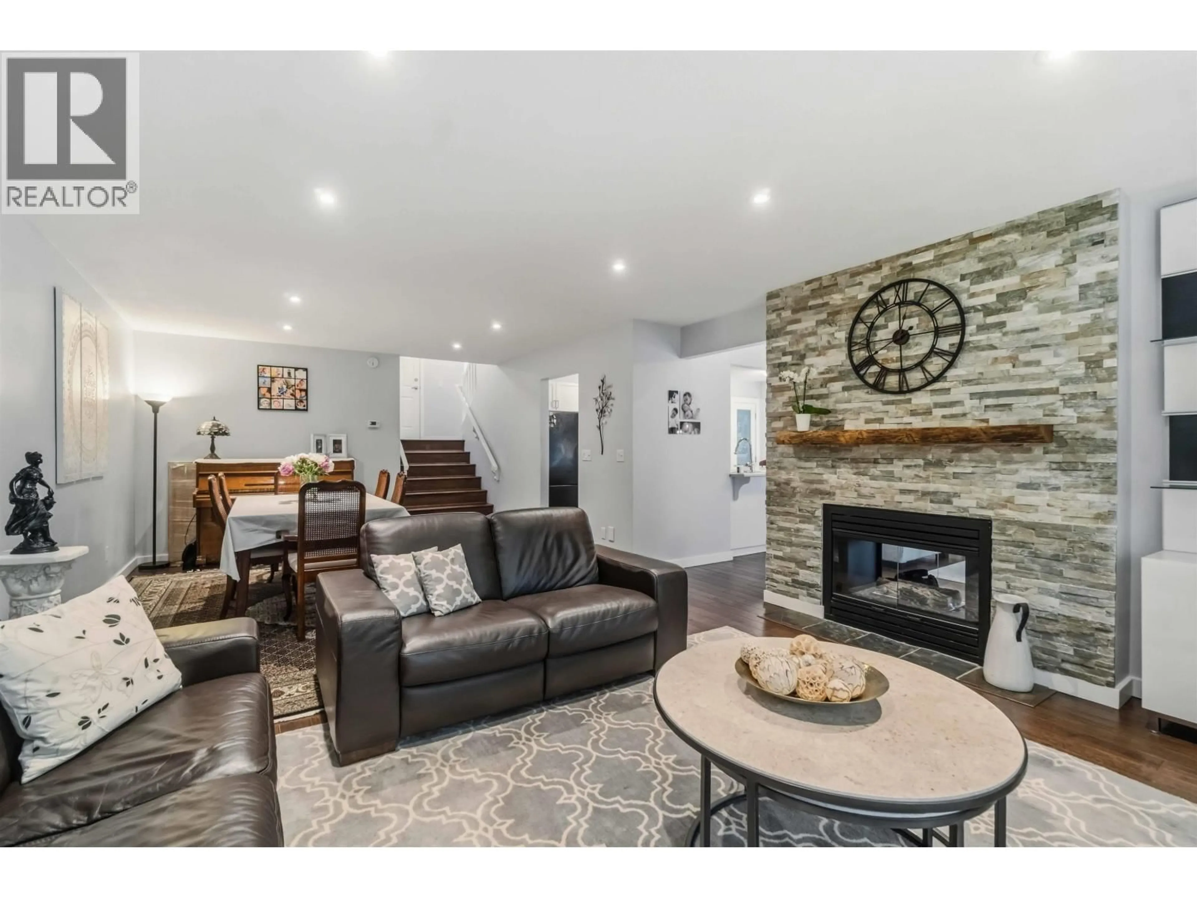 Living room with furniture, unknown for 22 - 101 PARKSIDE DRIVE, Port Moody British Columbia V3H4W6