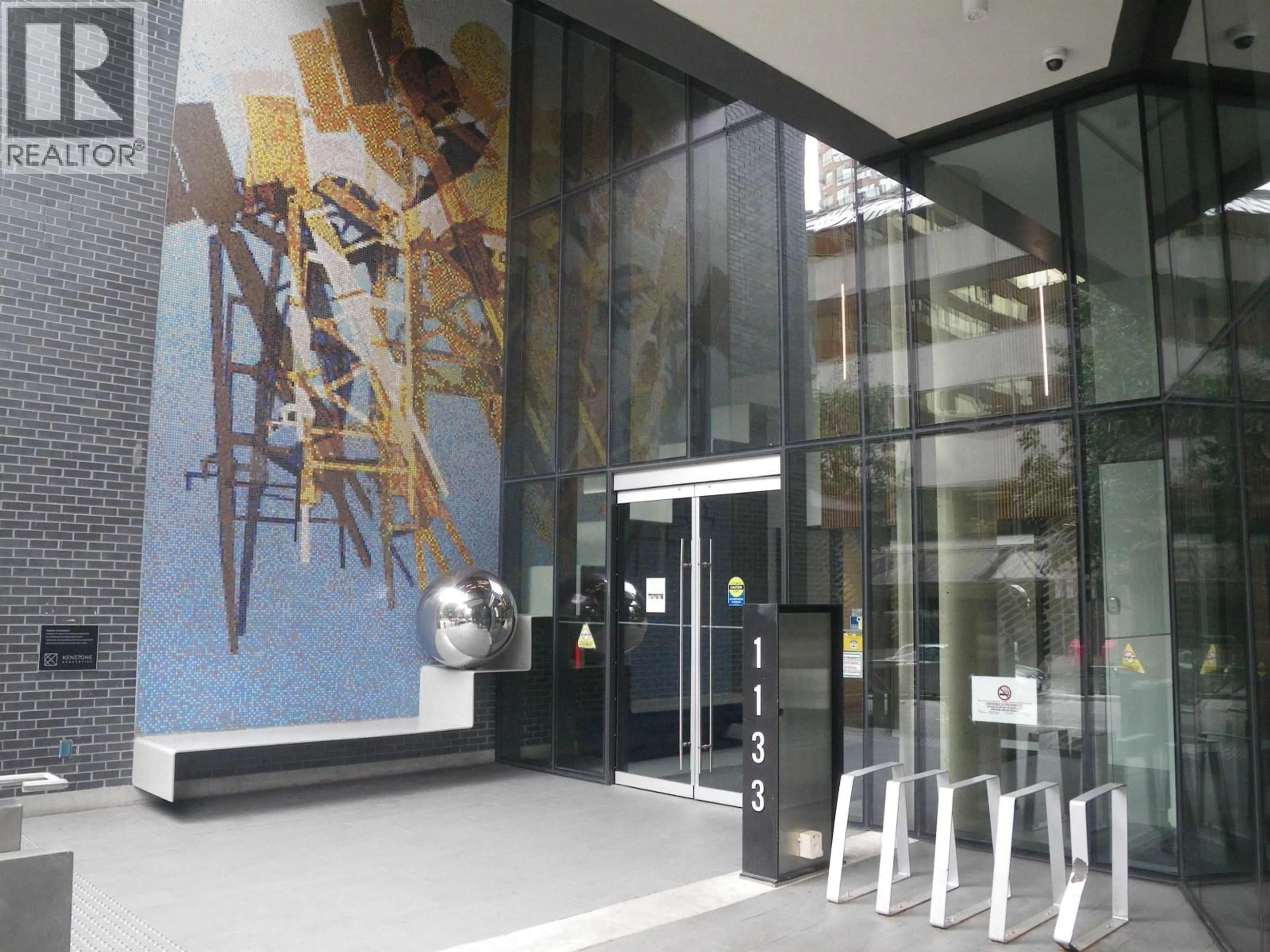 Indoor foyer for 501 - 1133 HORNBY STREET, Vancouver British Columbia V6Z1W1