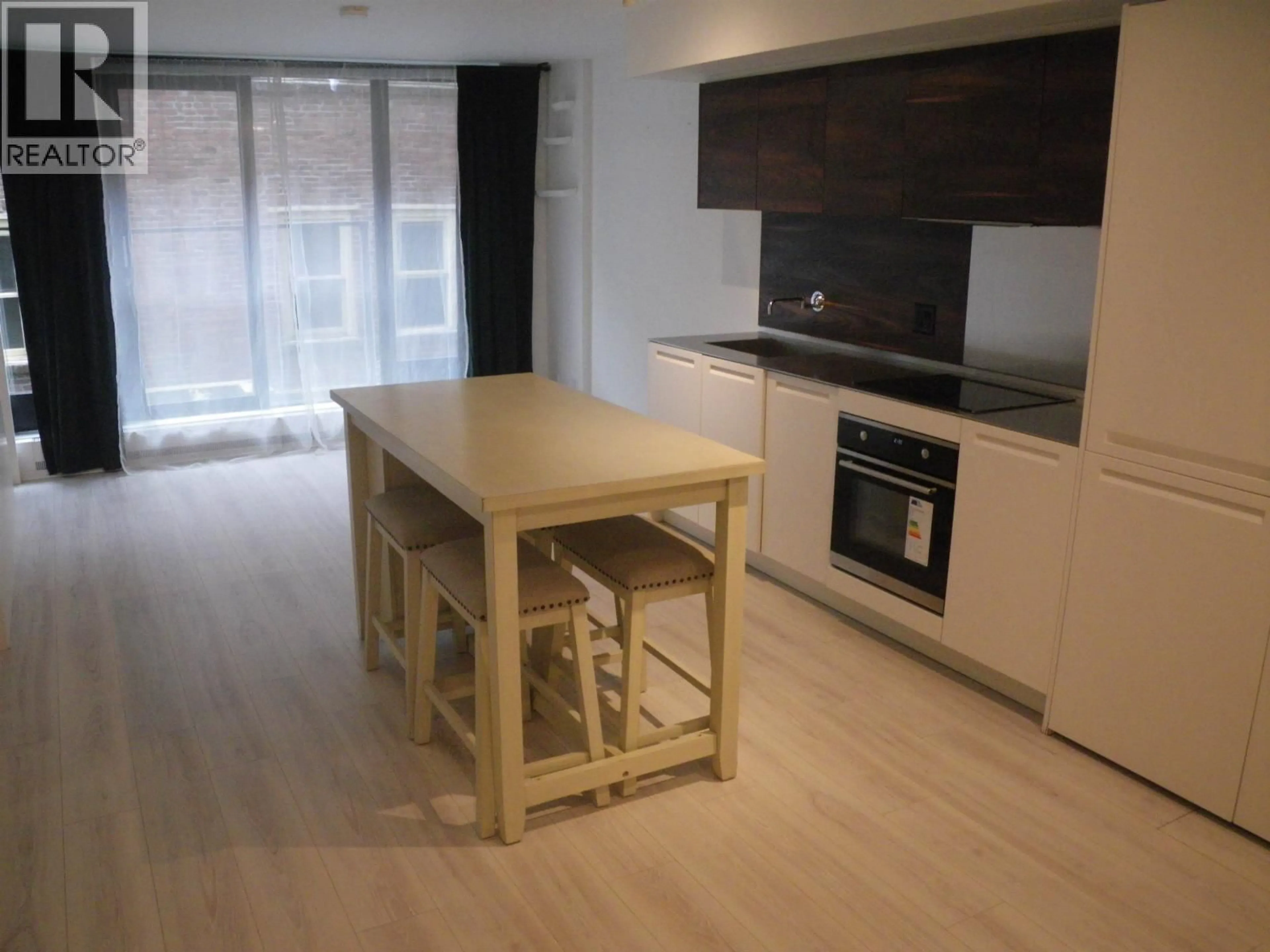 Standard kitchen, wood/laminate floor for 501 - 1133 HORNBY STREET, Vancouver British Columbia V6Z1W1