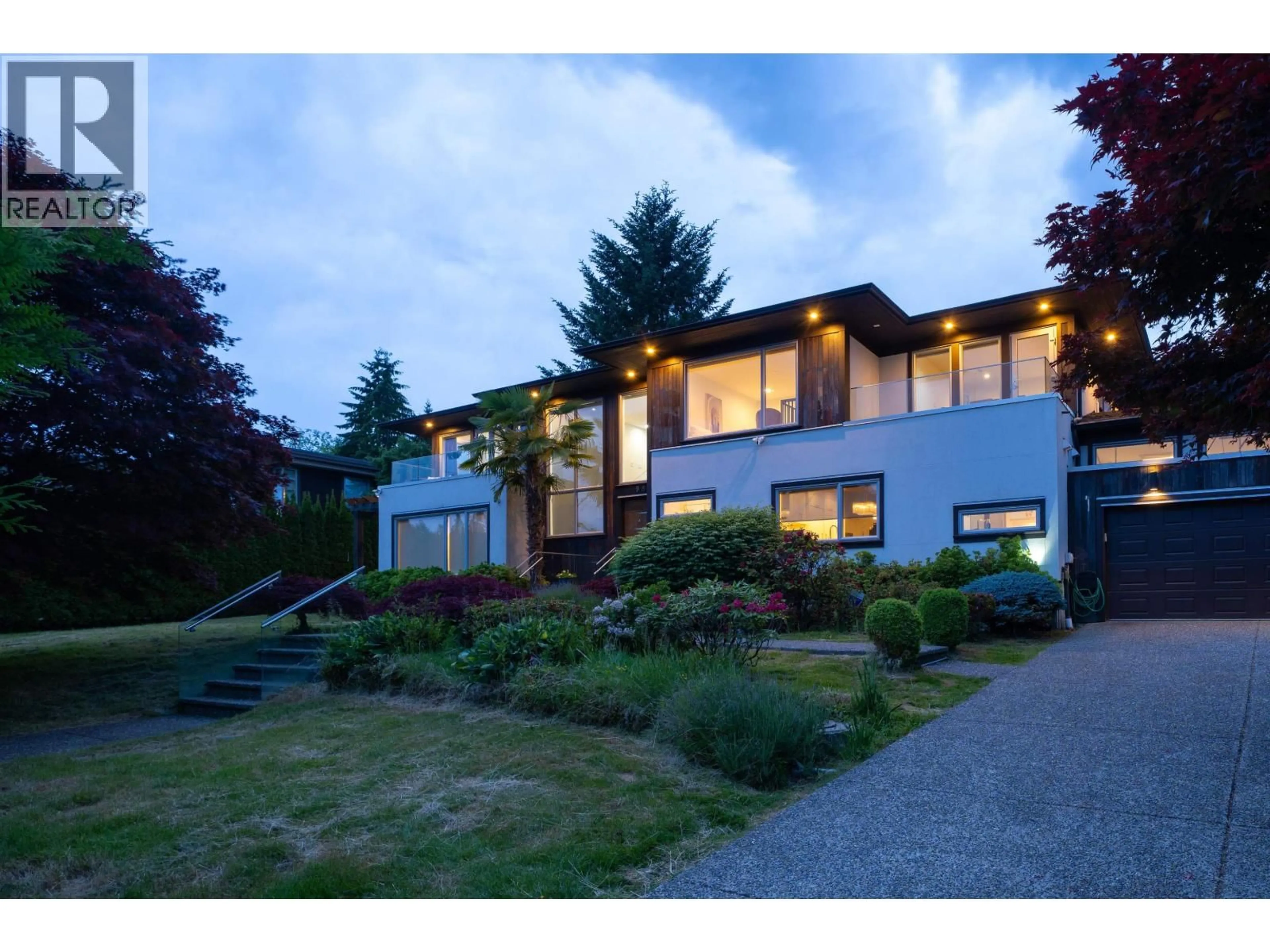 Unknown for 985 EYREMOUNT DRIVE, West Vancouver British Columbia V7S2B4
