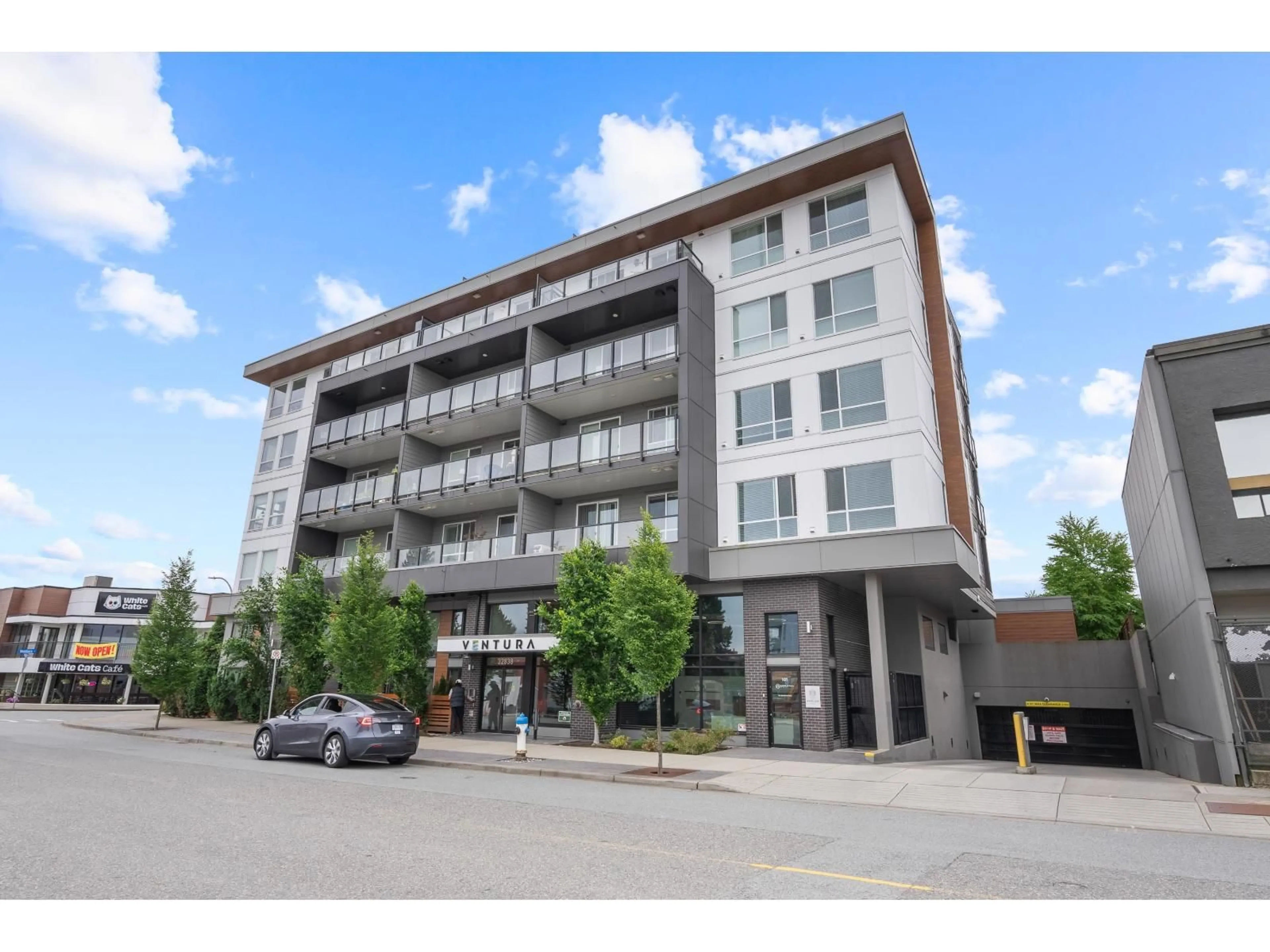 Patio, building for 509 - 32838 VENTURA AVENUE, Abbotsford British Columbia V2S0M5