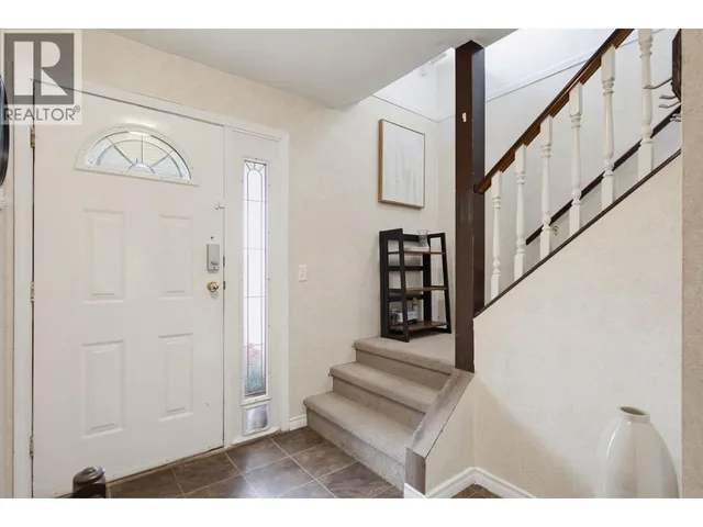 18862 CHARNLEY COURT, Pitt Meadows 4
