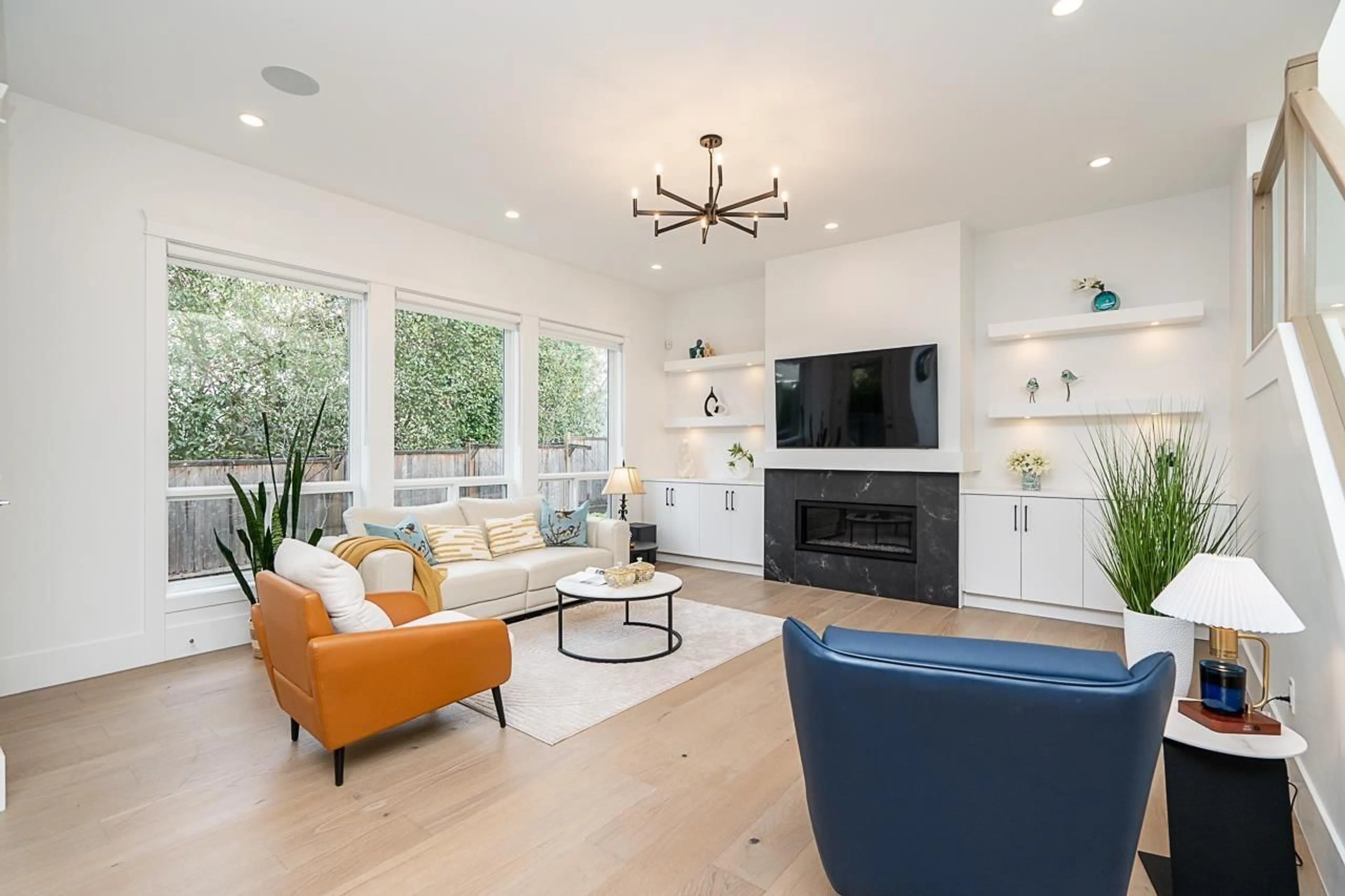 Living room with furniture, unknown for 878 163A STREET, Surrey British Columbia V4A0B3