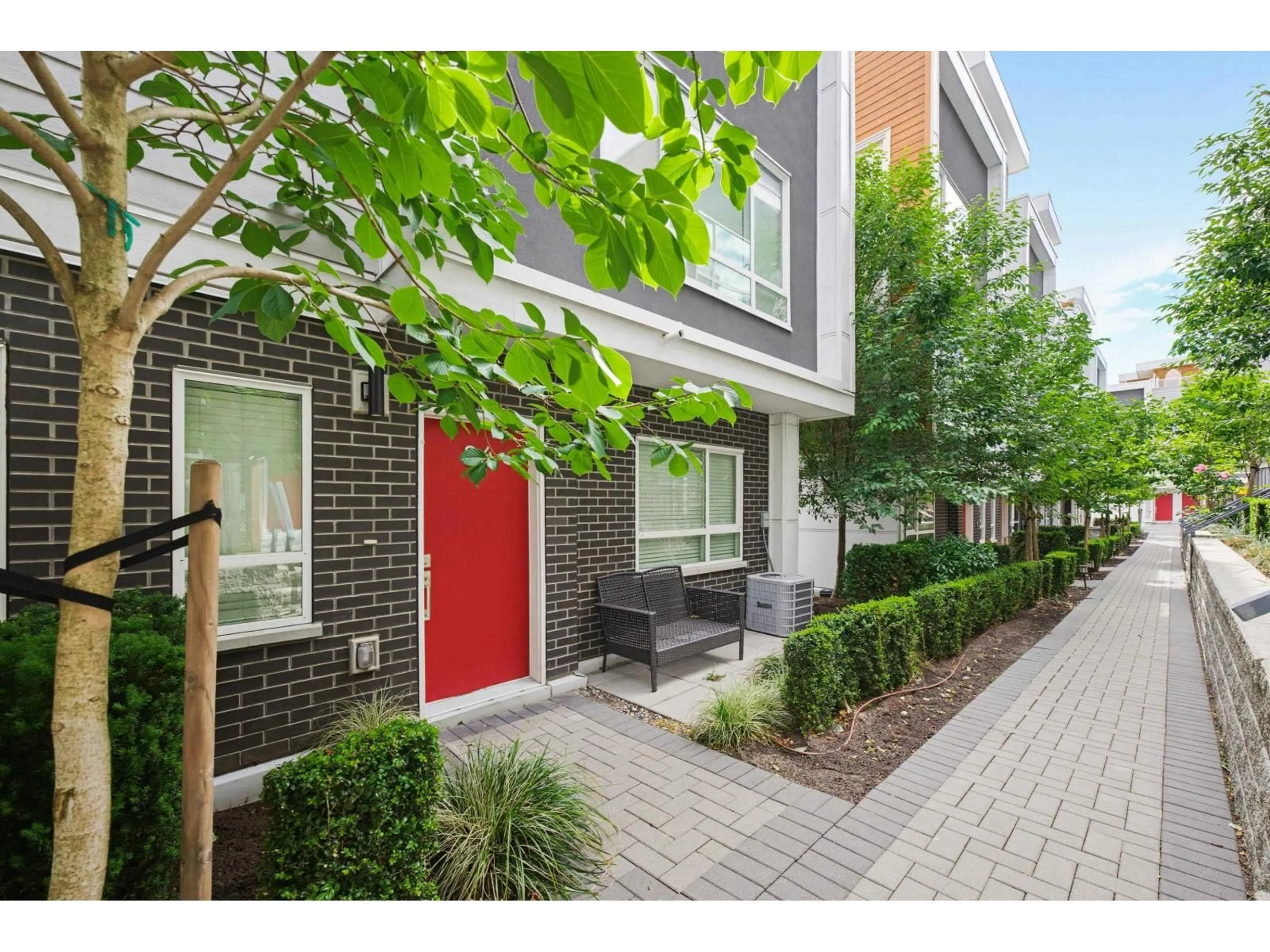 Home with brick exterior material, street for 36 - 19628 55A AVENUE, Langley British Columbia V3A0M6