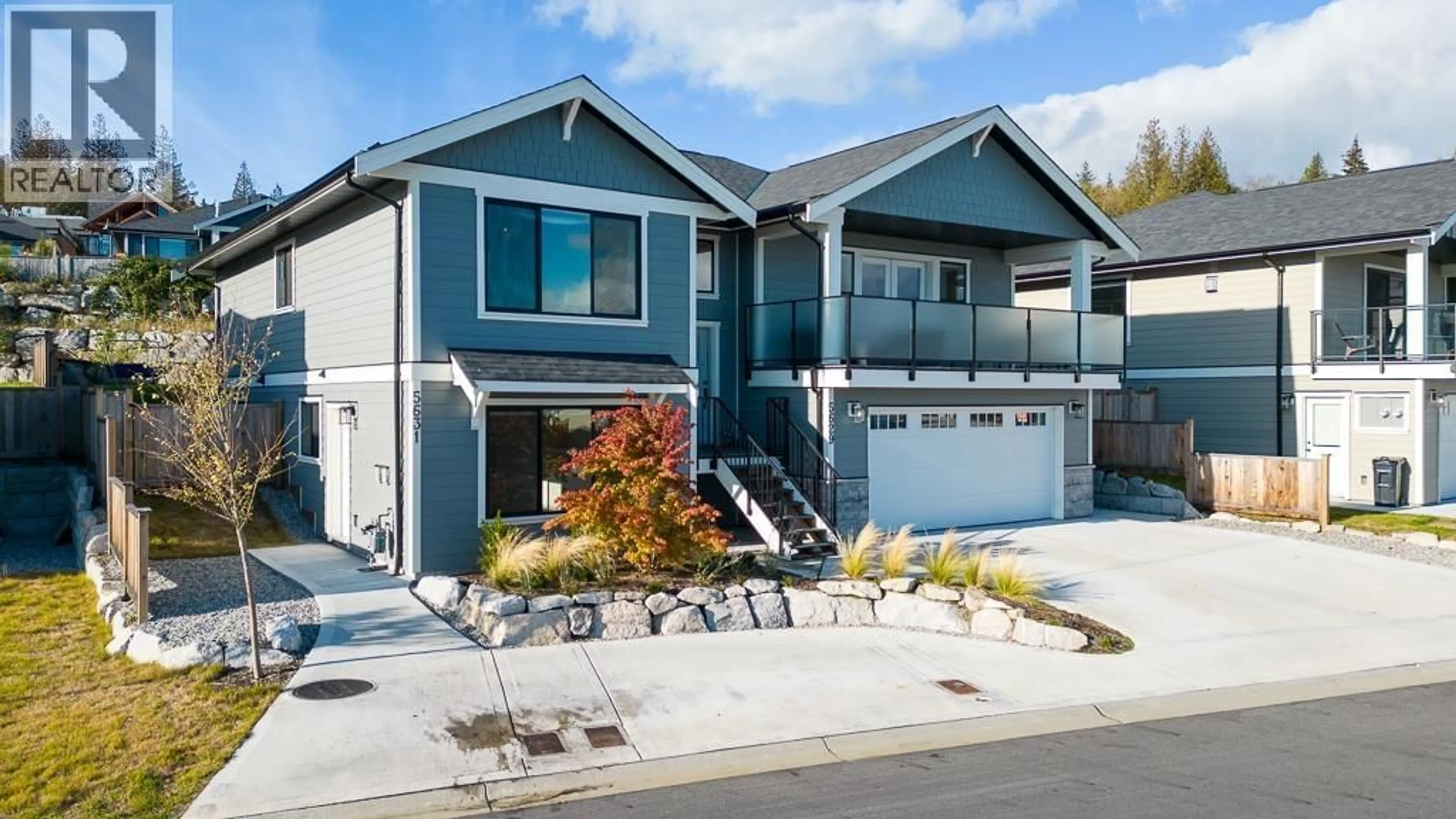 Home with vinyl exterior material, street for 5629 KINGBIRD CRESCENT, Sechelt British Columbia V7Z0S4