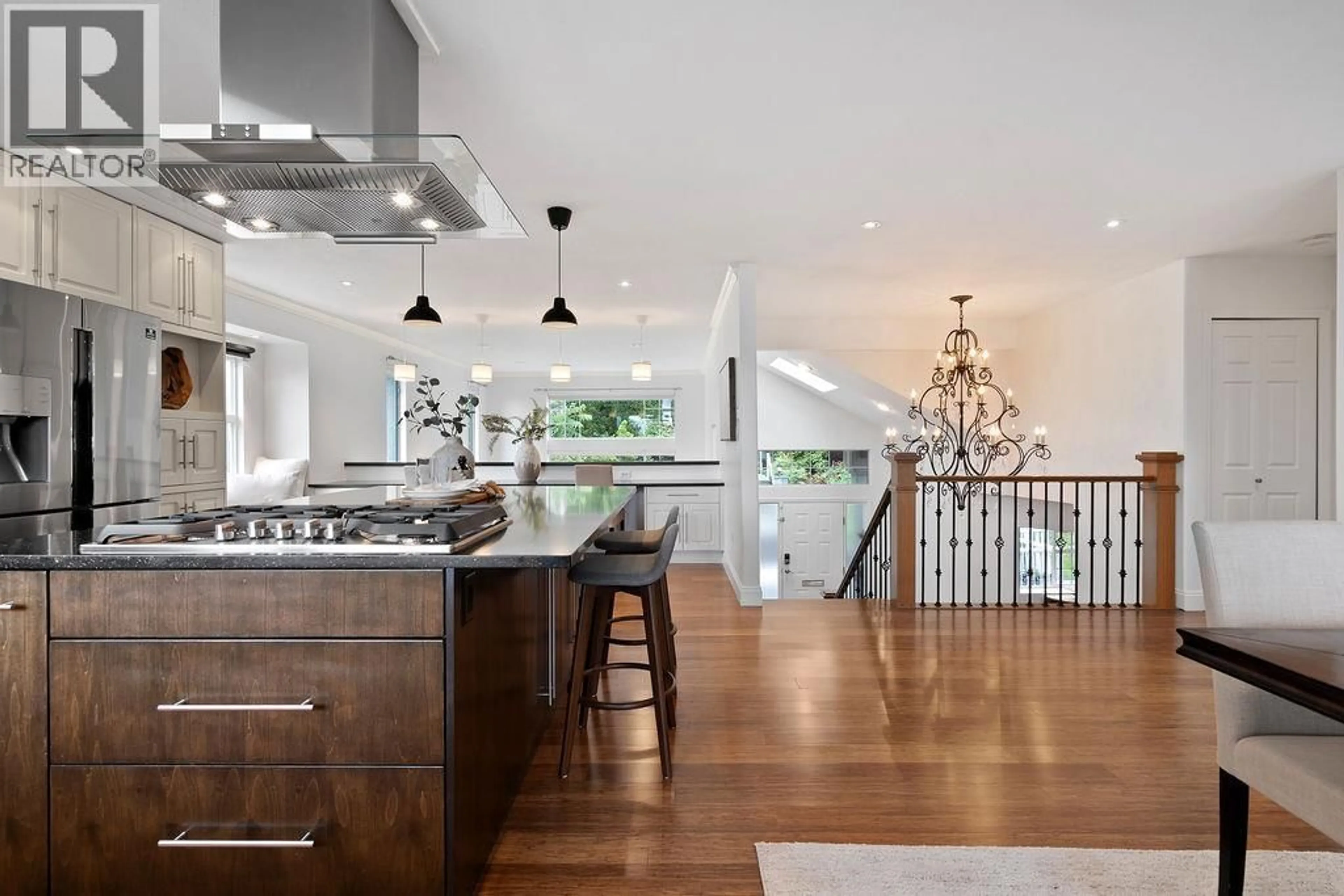 Contemporary kitchen, unknown for 163 ST. JAMES ROAD, North Vancouver British Columbia V7N1L1