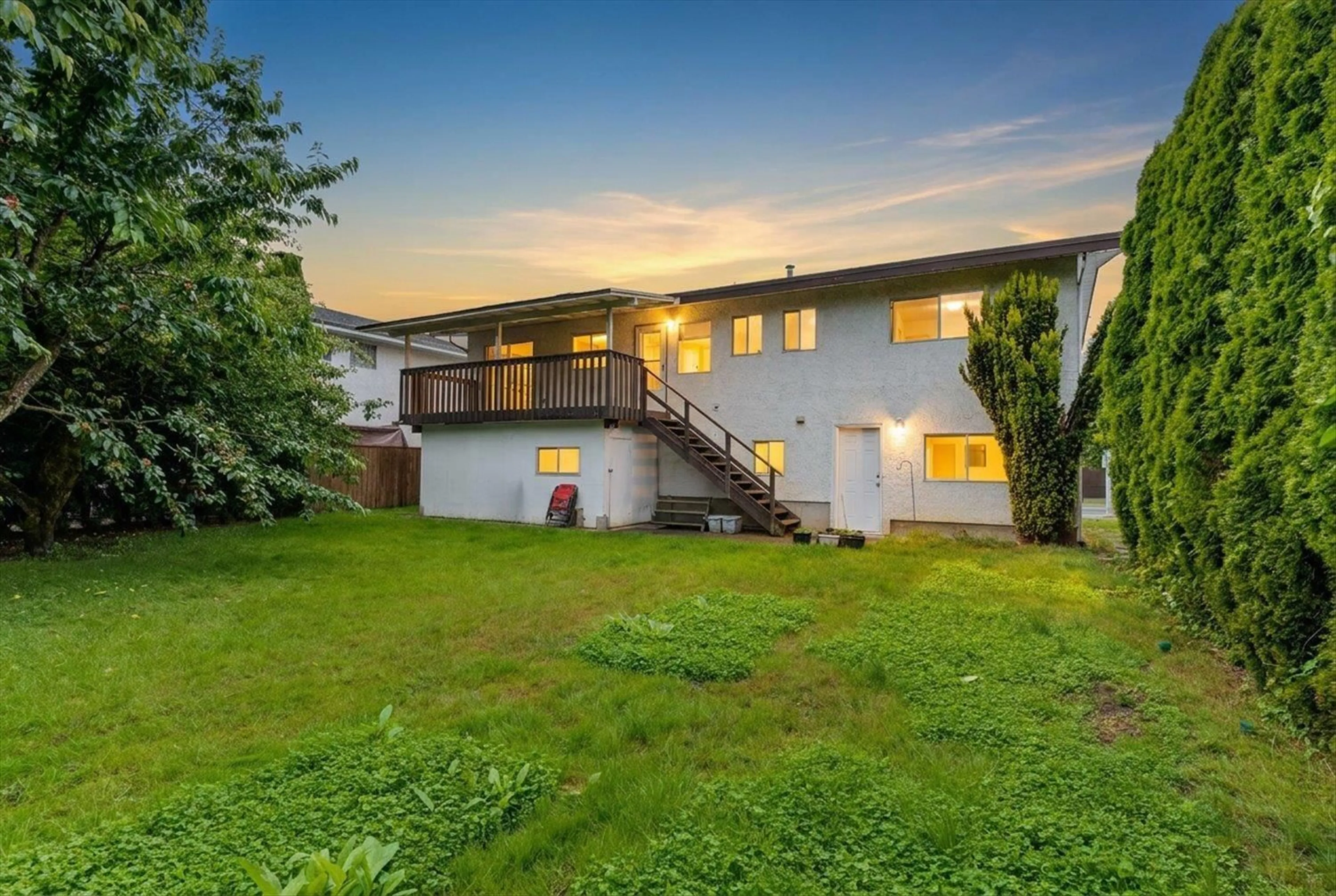 A pic from outside/outdoor area/front of a property/back of a property/a pic from drone, unknown for 9140 ASHWELL ROAD, Chilliwack British Columbia V2P7L9