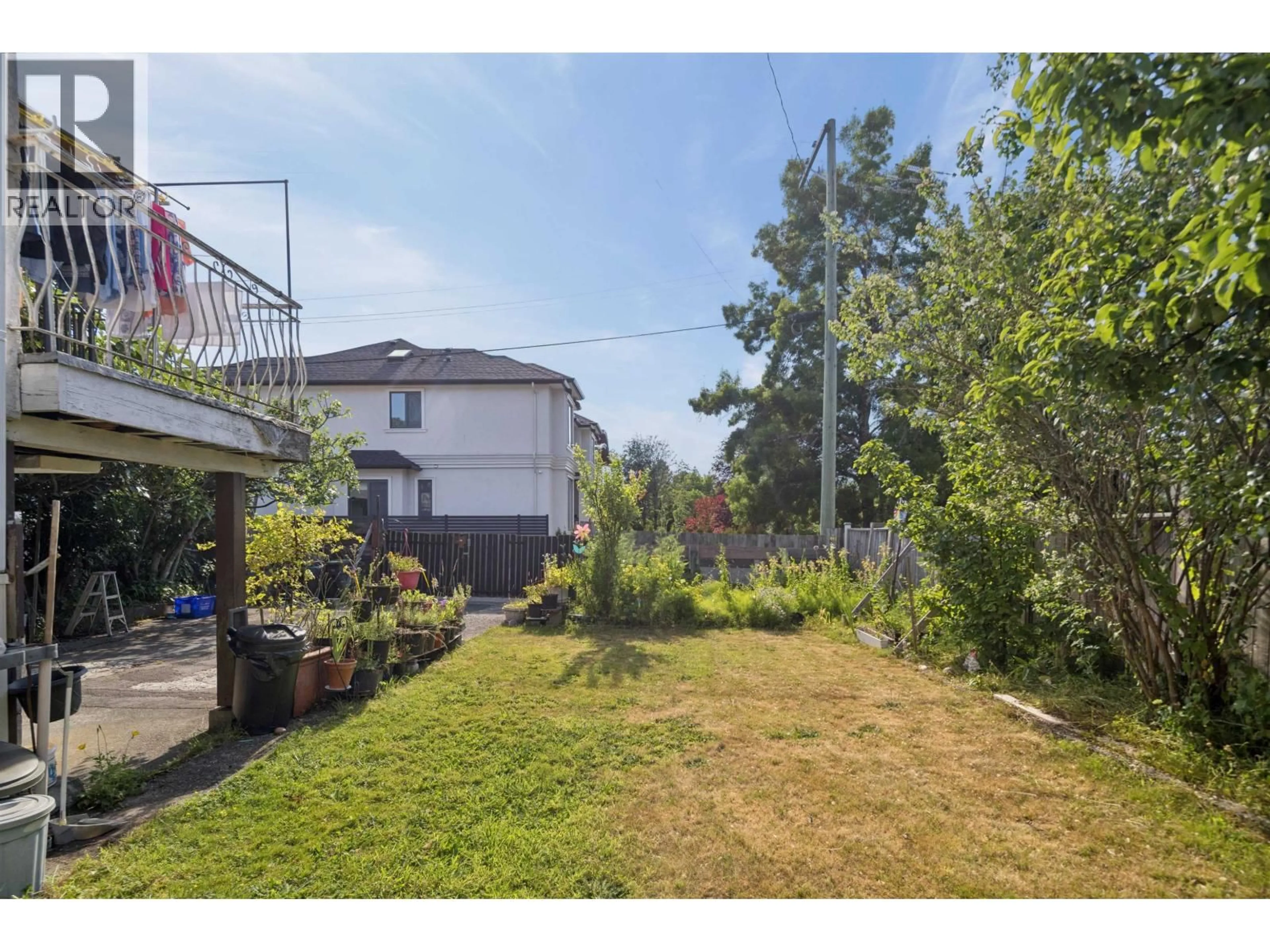 A pic from outside/outdoor area/front of a property/back of a property/a pic from drone, street for 3707 ARBUTUS STREET, Vancouver British Columbia V6J3Z8