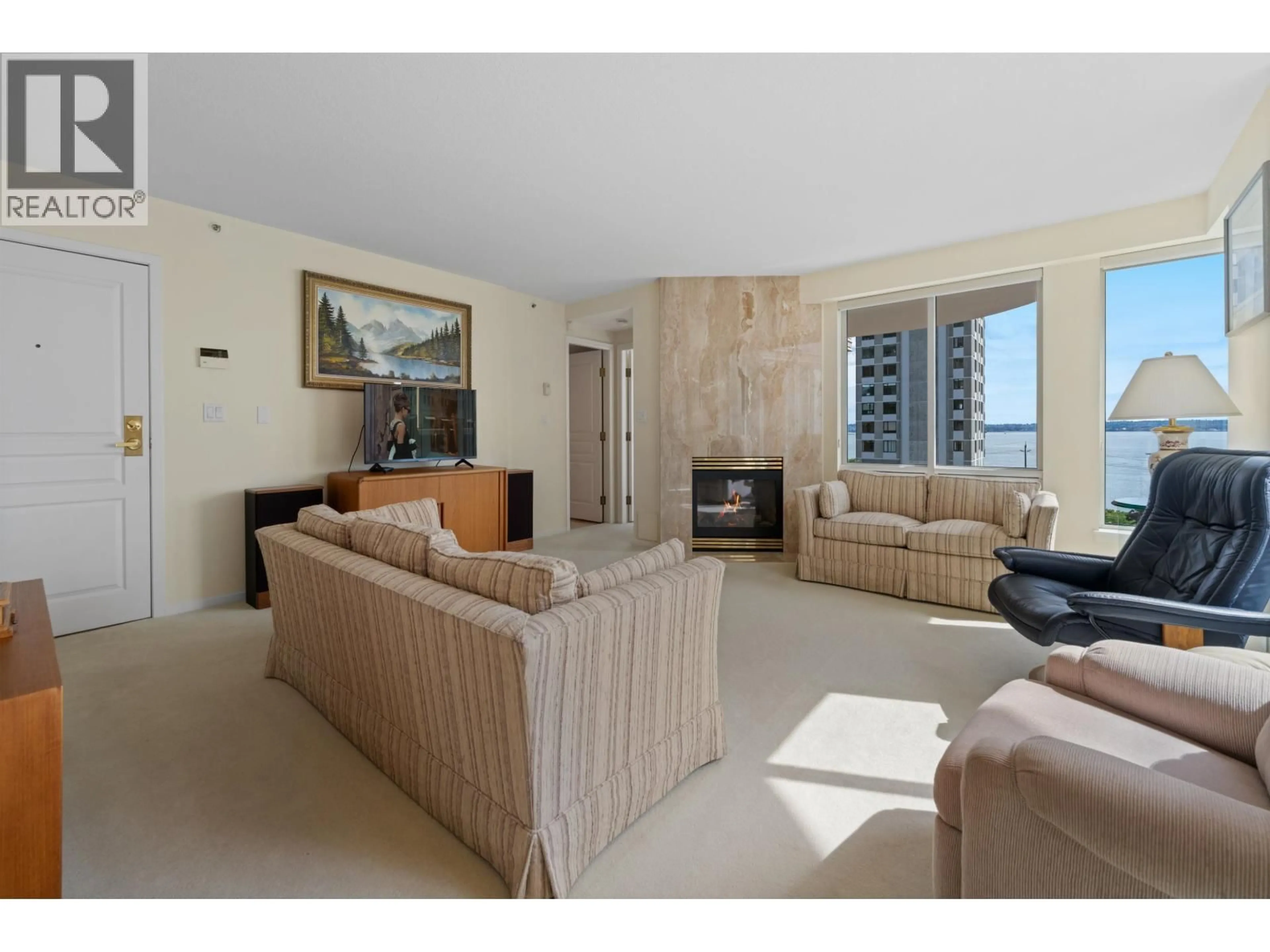 Living room with furniture, unknown for 4 - 2243 BELLEVUE AVENUE, West Vancouver British Columbia V7V1C5