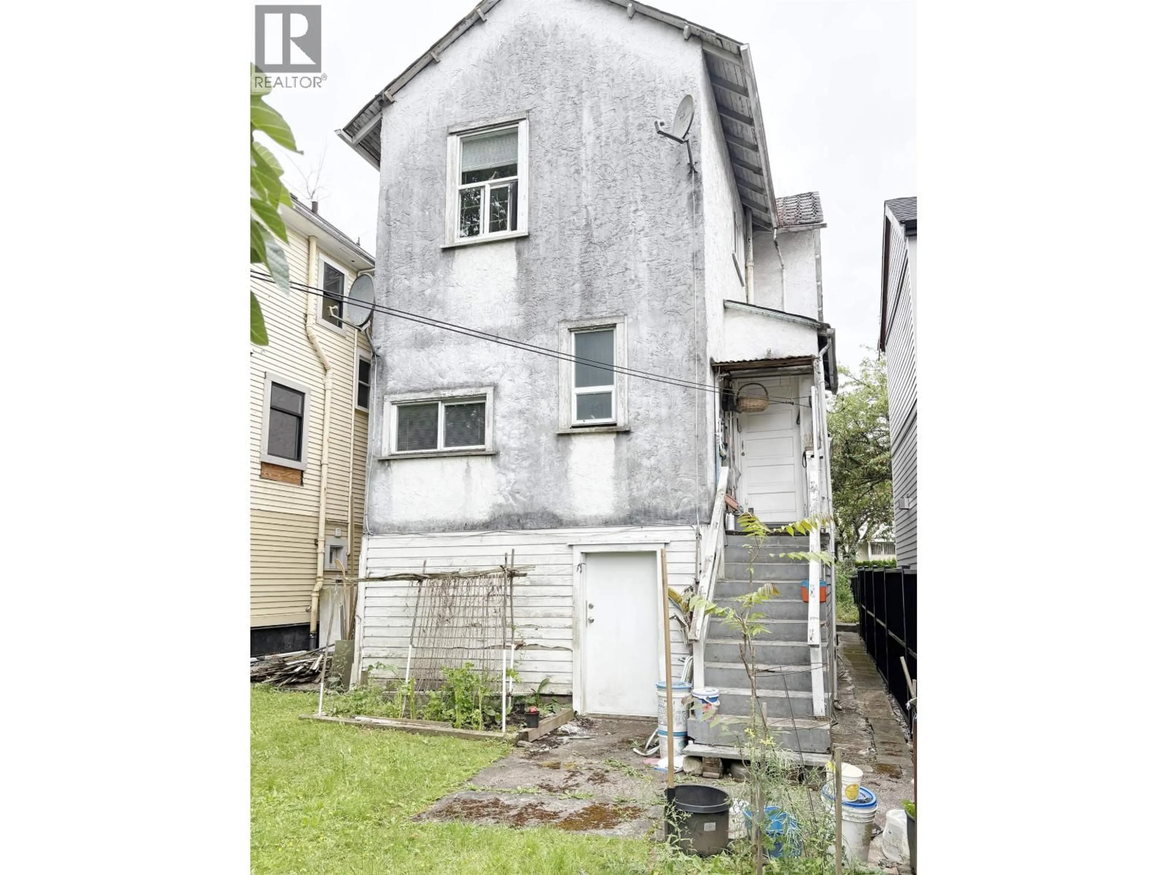 Unknown for 3034 GLEN DRIVE, Vancouver British Columbia V5T4C1
