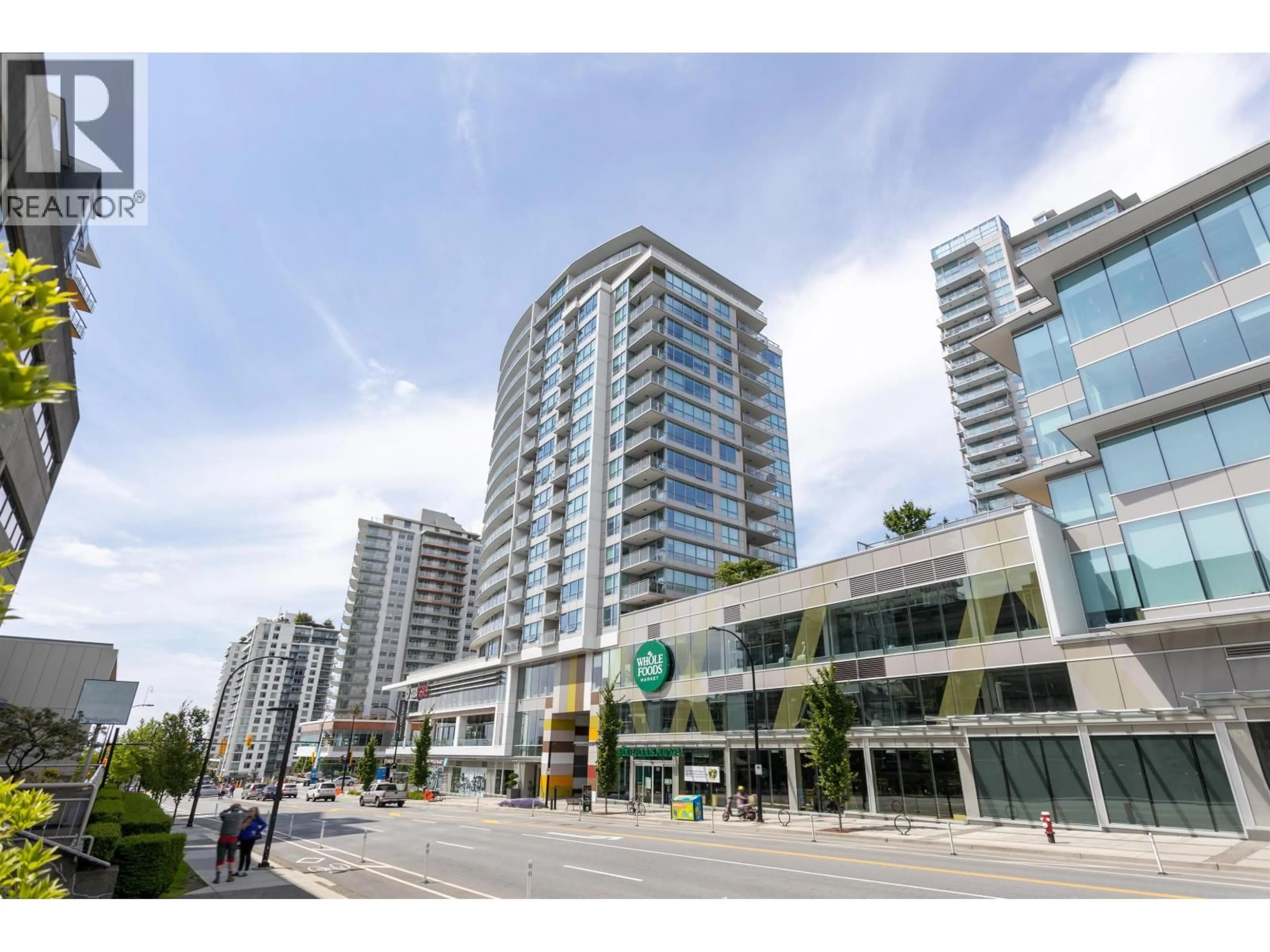 Blurry image for 707 - 112 13TH STREET, North Vancouver British Columbia V7L0E4