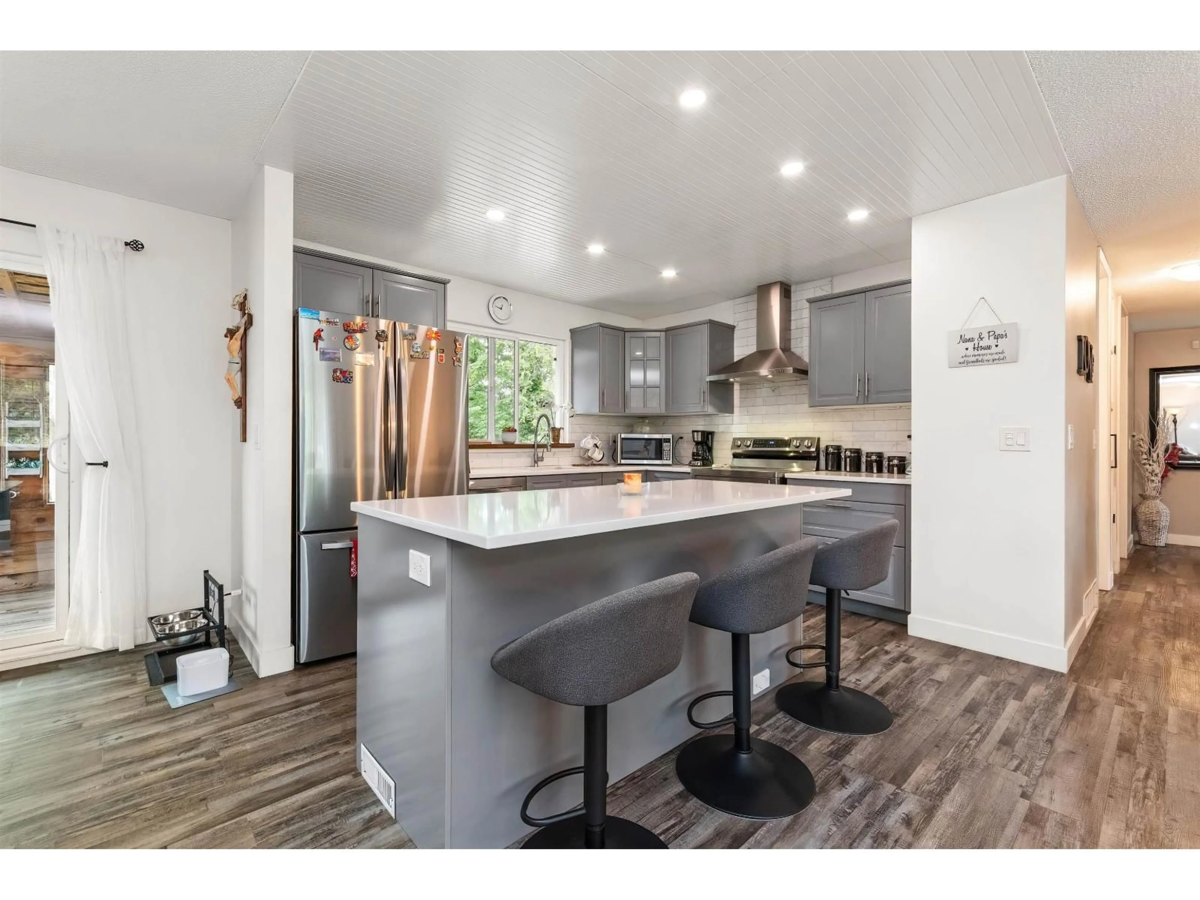 Open concept kitchen, unknown for 20327 44 AVENUE, Langley British Columbia V3A6P6