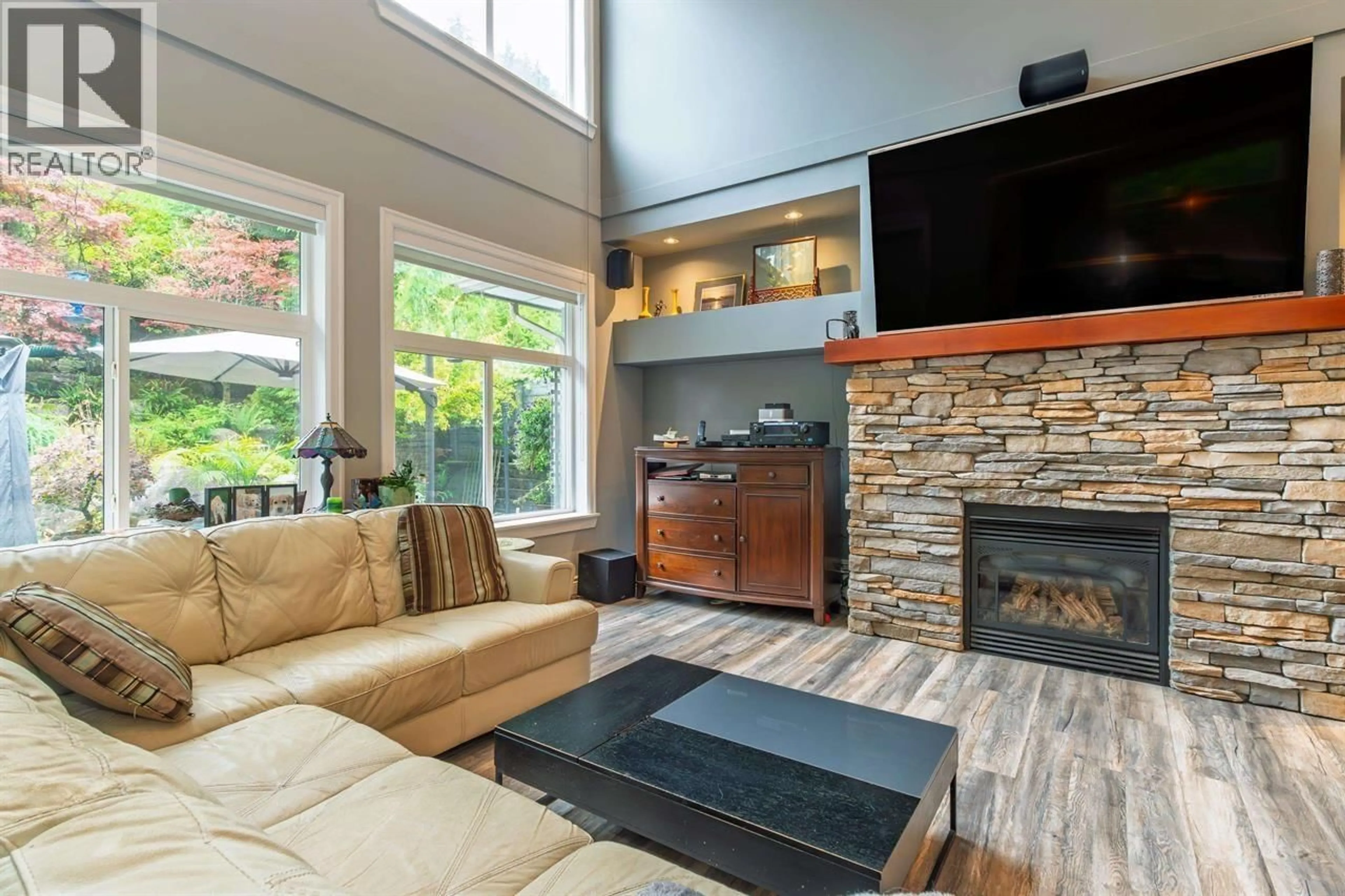 Living room with furniture, unknown for 2915 FERN DRIVE, Port Moody British Columbia V3H4W9