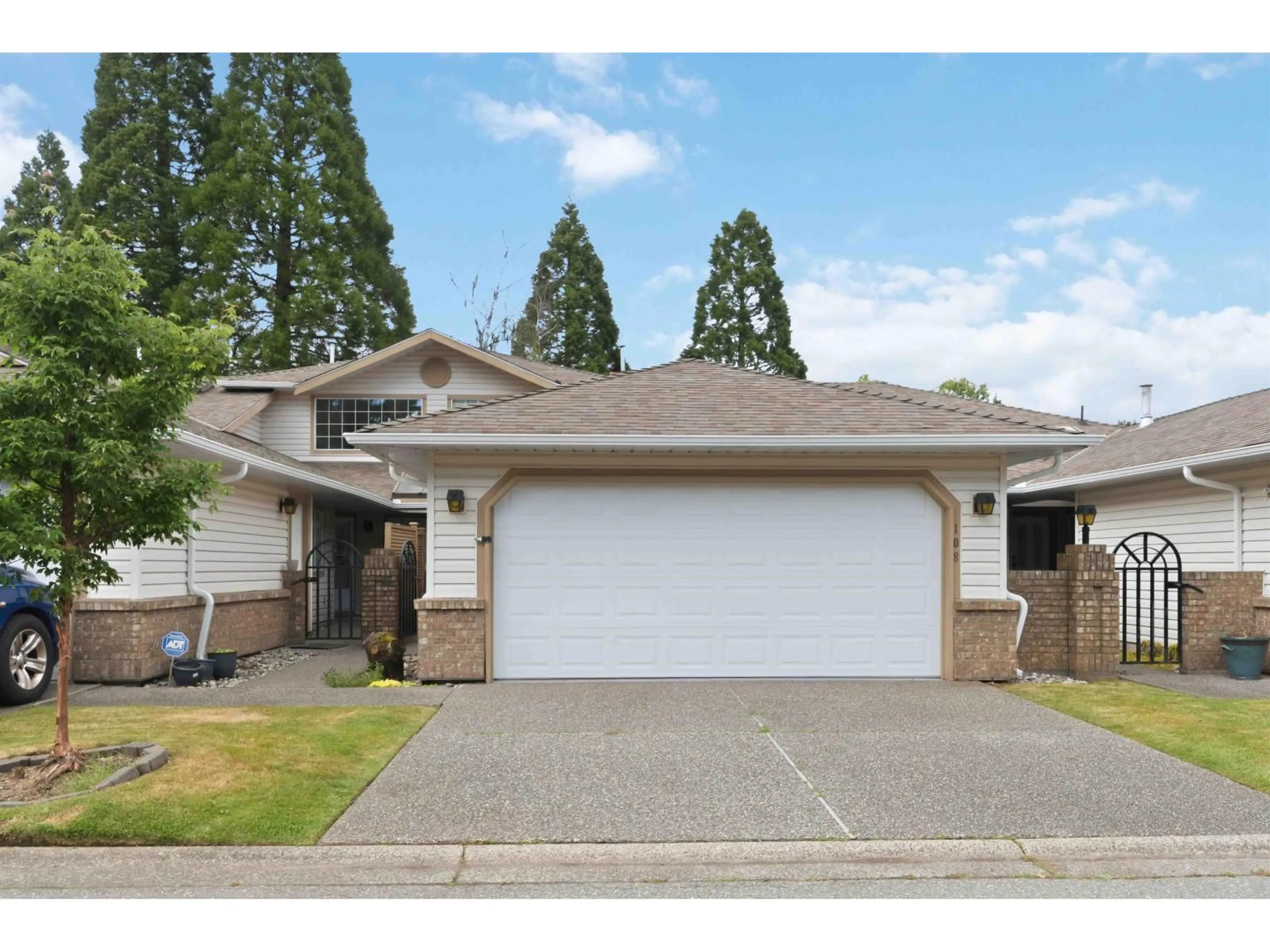 Home with vinyl exterior material, street for 108 - 9715 148A STREET, Surrey British Columbia V3R9N8