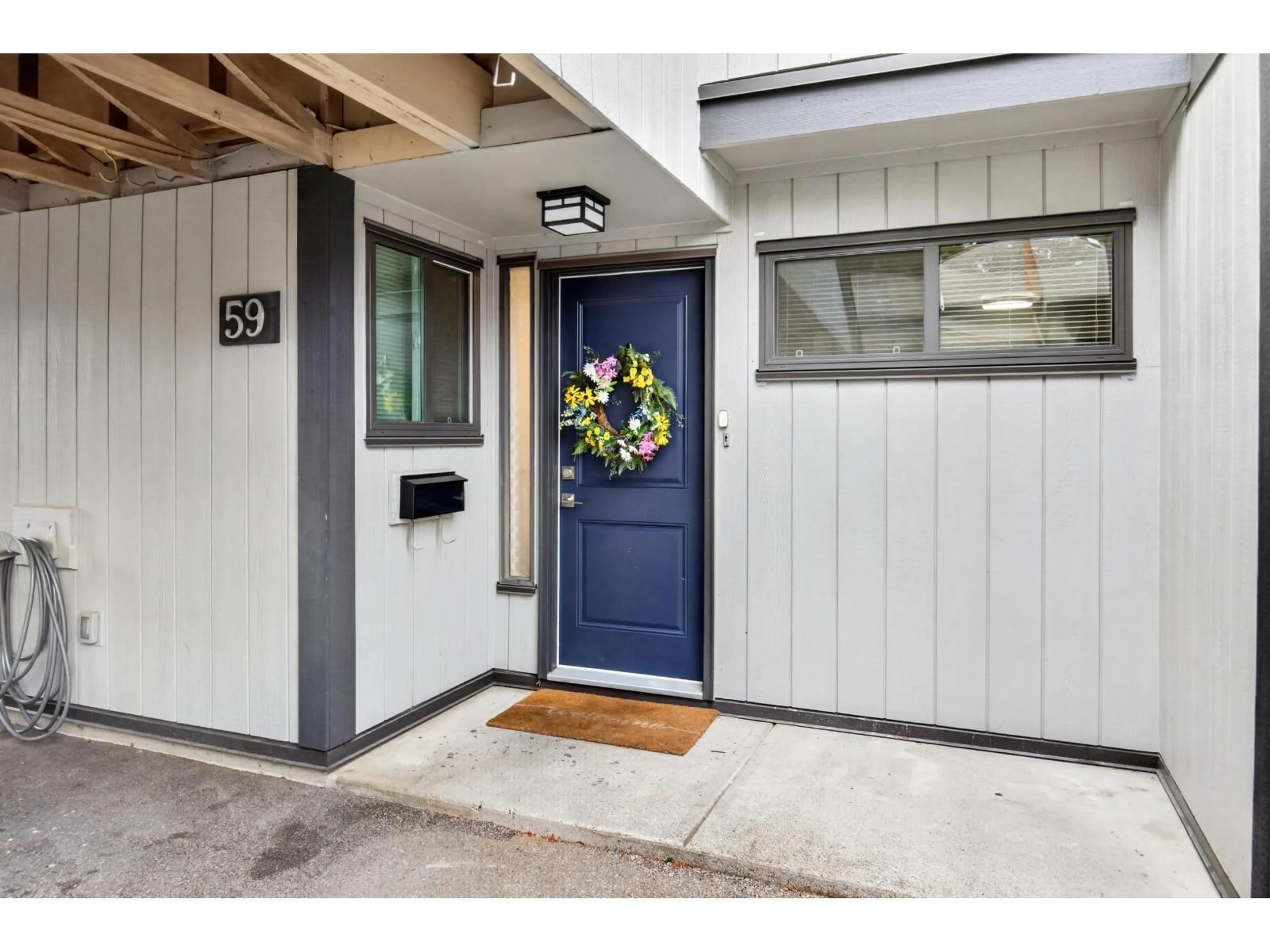 Indoor entryway for 59 - 6712 BAKER ROAD, Delta British Columbia V4E2V3