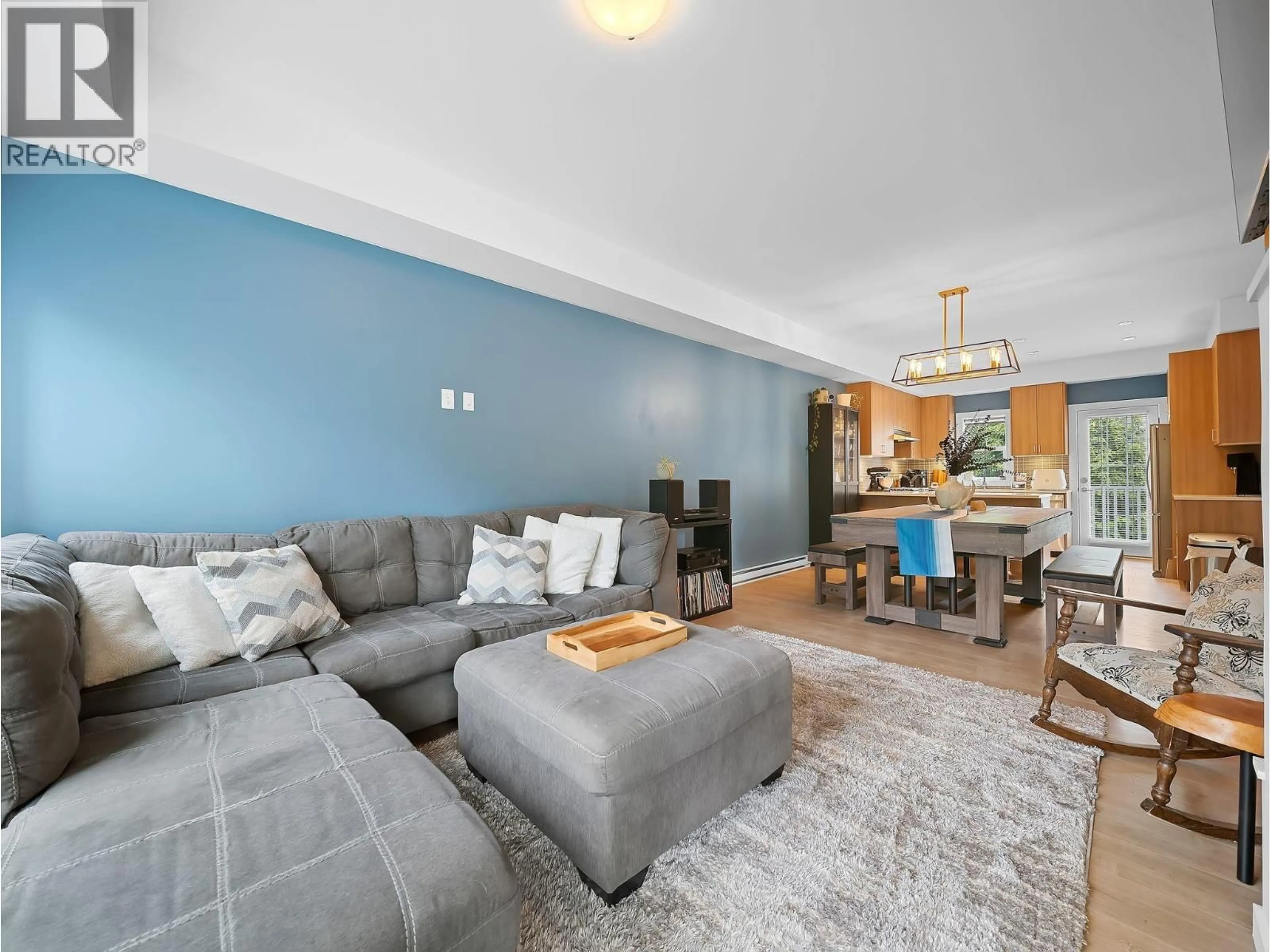Living room with furniture, unknown for 2 - 39885 GOVERNMENT ROAD, Squamish British Columbia V8B0Z2