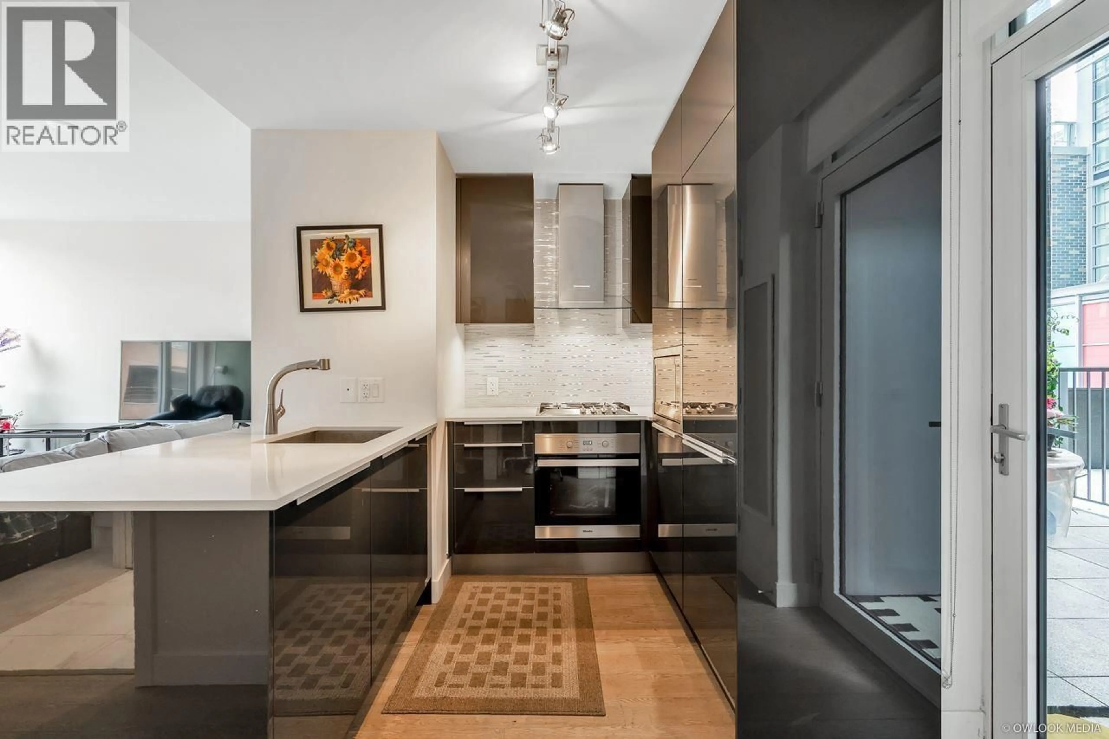 Contemporary kitchen, ceramic/tile floor for 502 - 1283 HOWE STREET, Vancouver British Columbia V6Z0E3