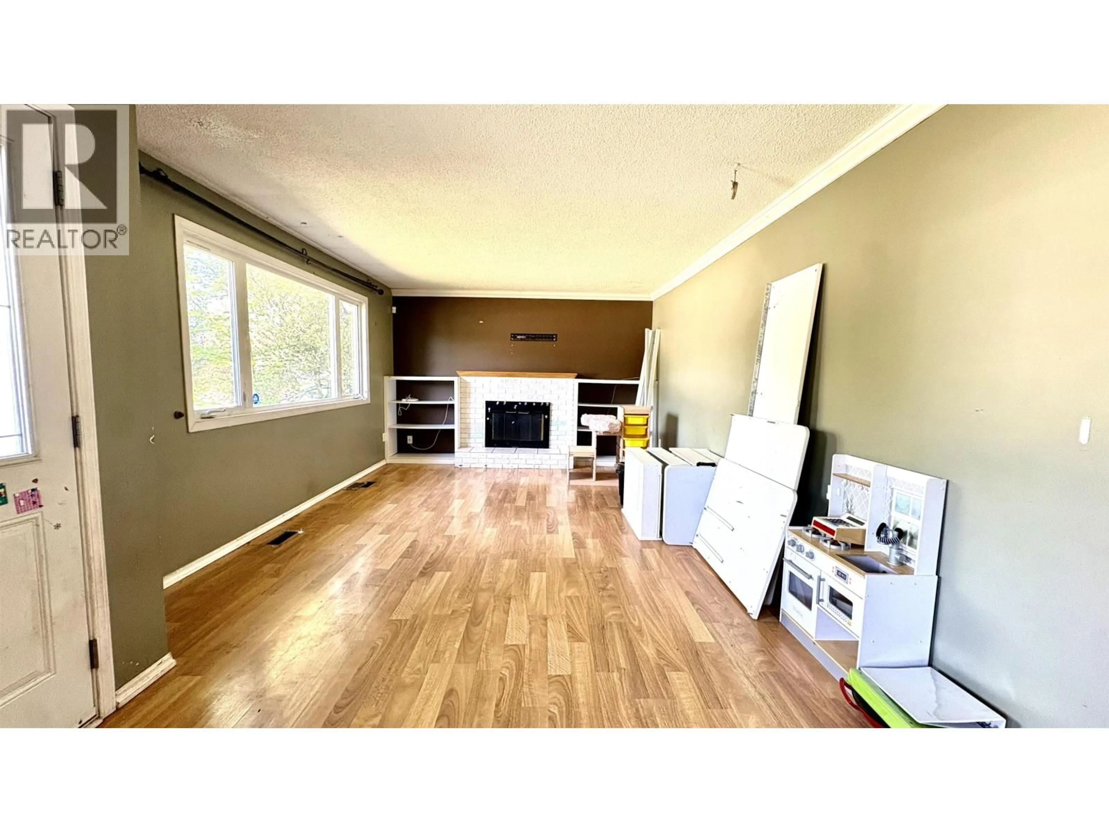 A pic of a room for 1298 GENEVIEVE CRESCENT, Prince George British Columbia V2M4K4