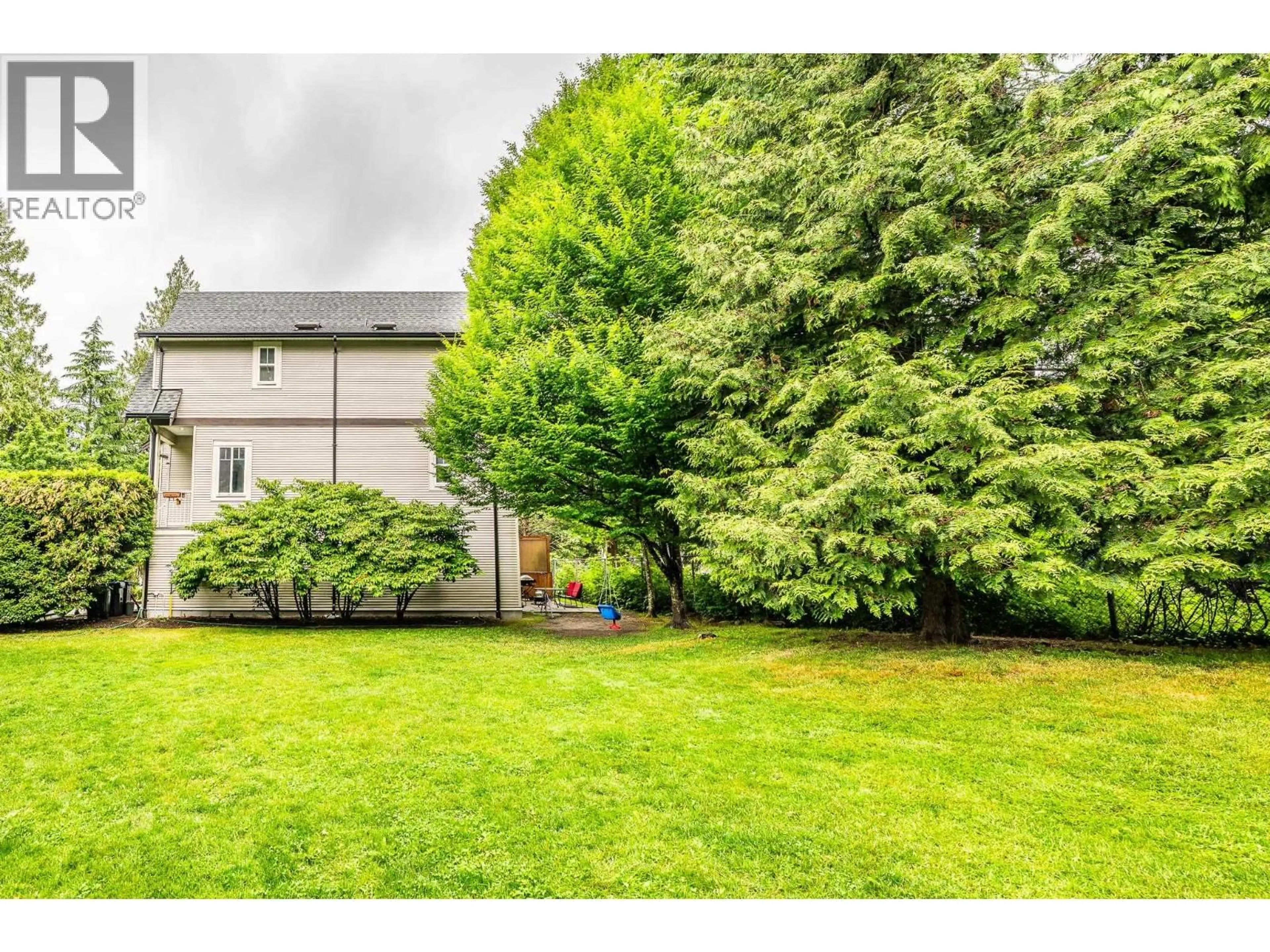 A pic from outside/outdoor area/front of a property/back of a property/a pic from drone, unknown for 42 - 1800 MAMQUAM ROAD, Squamish British Columbia V8B0J1