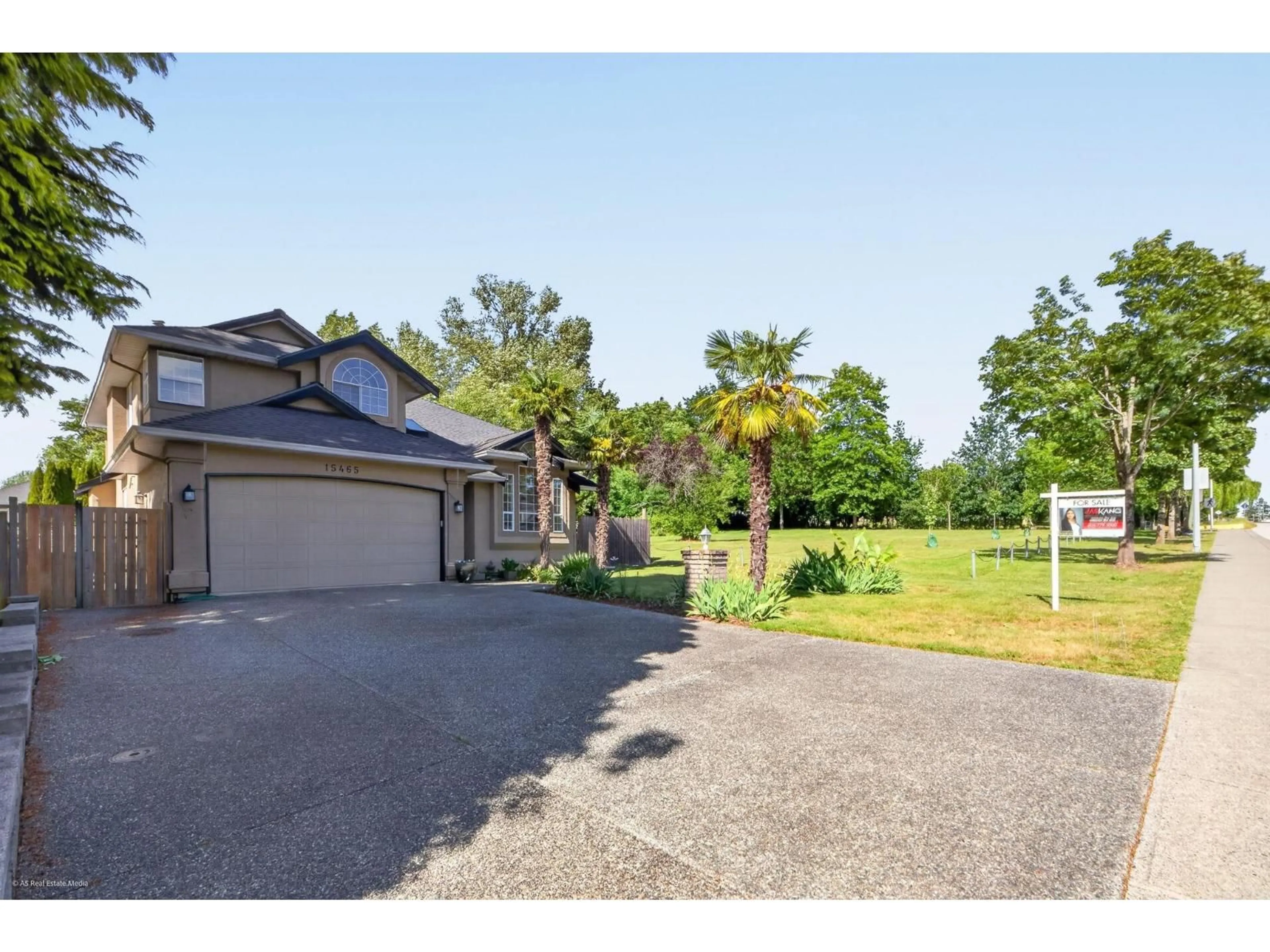 A pic from outside/outdoor area/front of a property/back of a property/a pic from drone, unknown for 15465 80 AVENUE, Surrey British Columbia V3S2J2