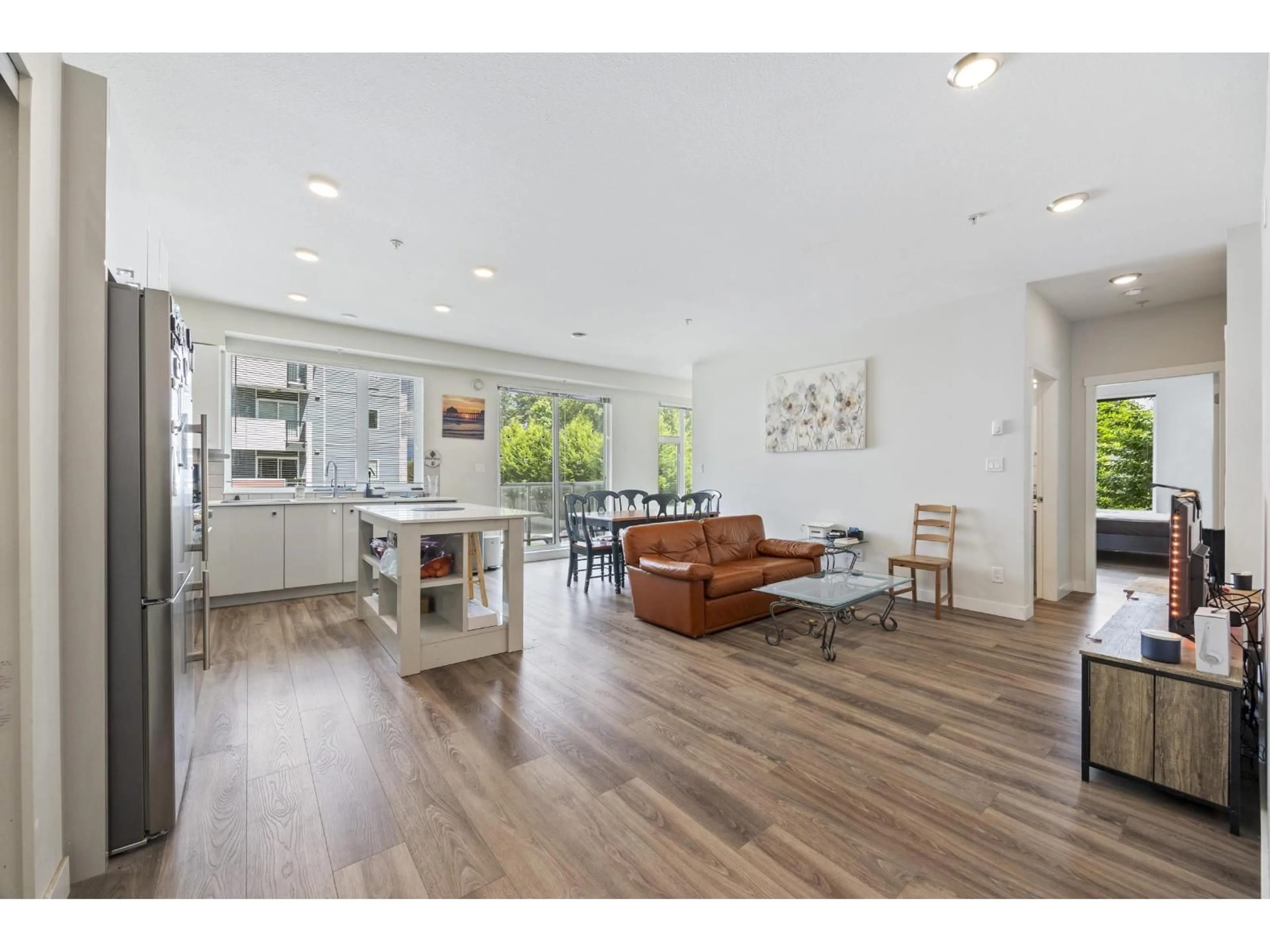 Open concept kitchen, unknown for 220 - 10838 WHALLEY BOULEVARD, Surrey British Columbia V3R0G8