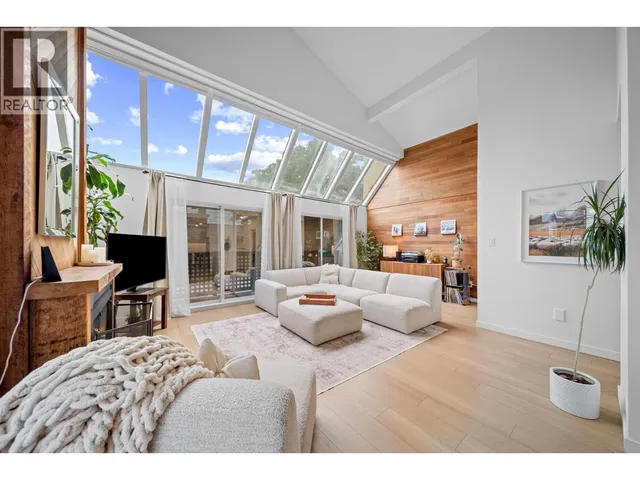 402 - 110 SEVENTH STREET, New Westminster 2